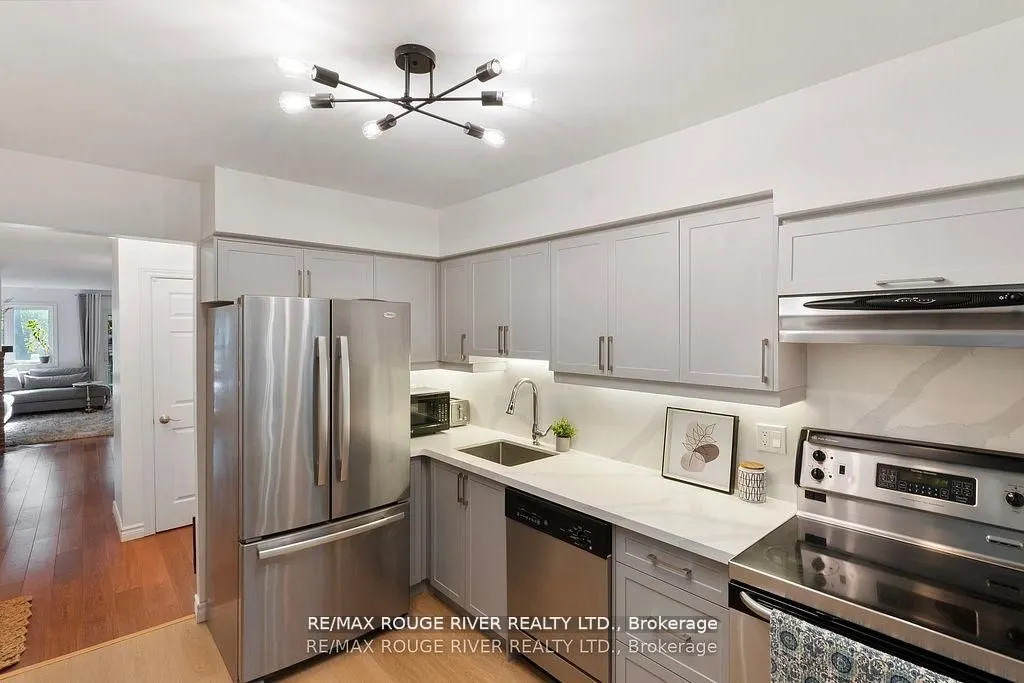 32 Massey Street W, #D