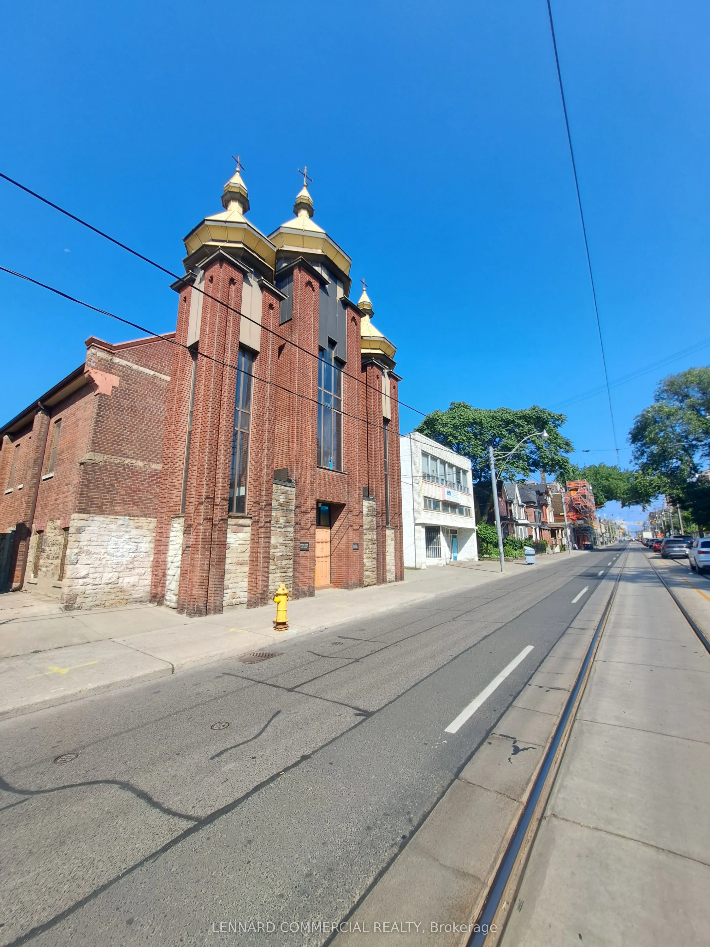 276 Bathurst Street