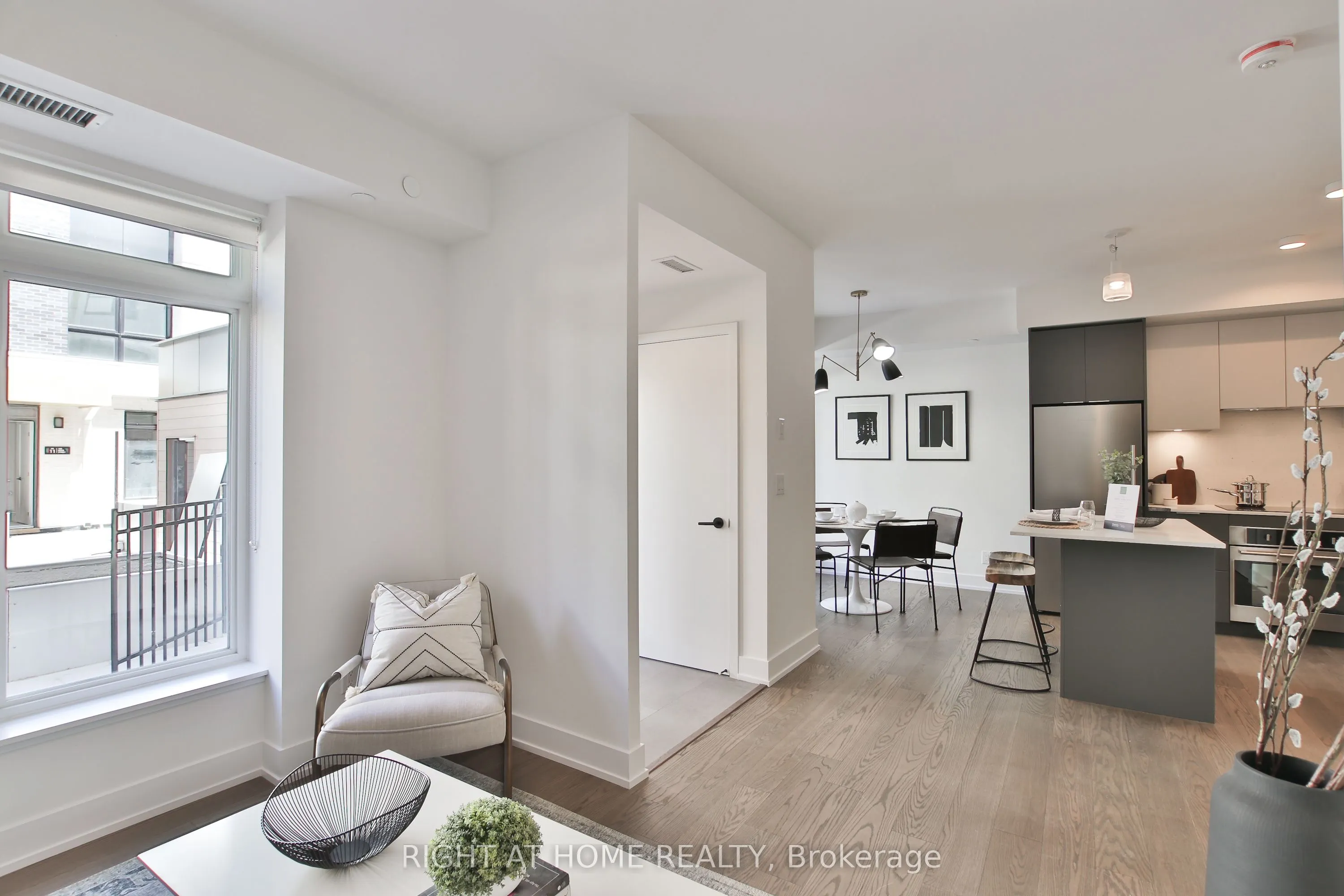 55 Nicholas Avenue, #09