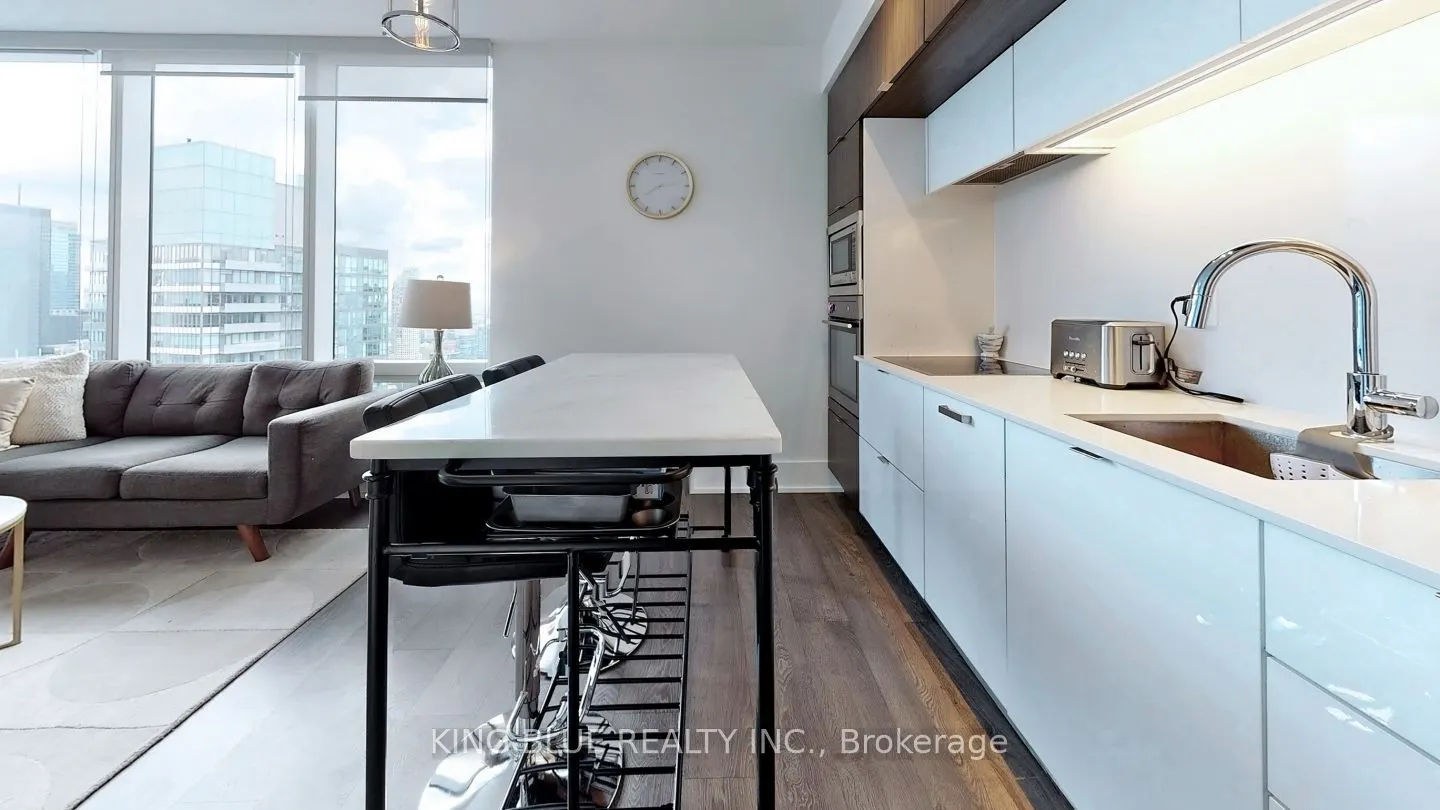 10 York Street, #5103