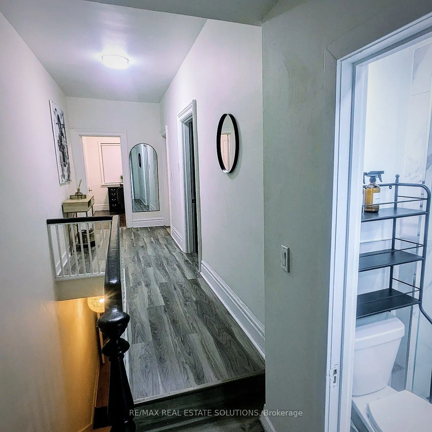 206 Bathurst Street, #Upper