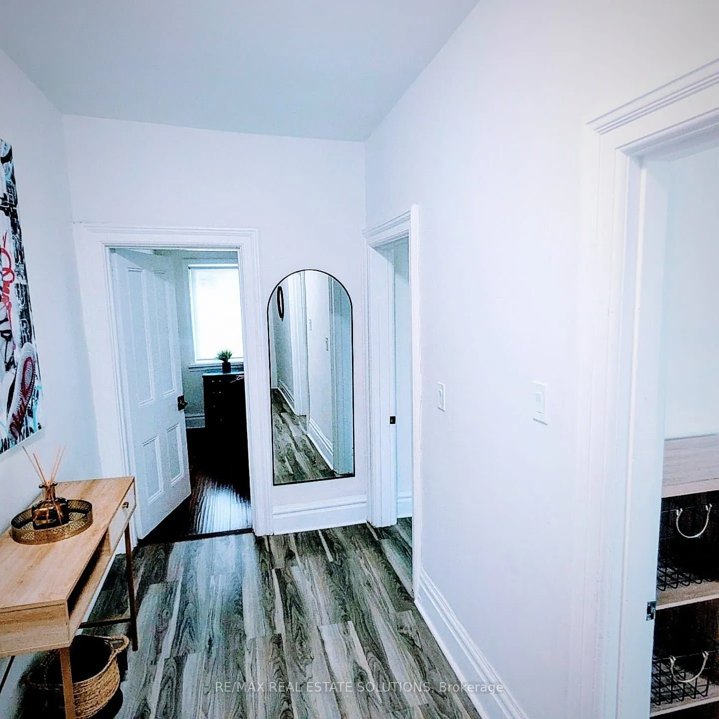 206 Bathurst Street, #Upper