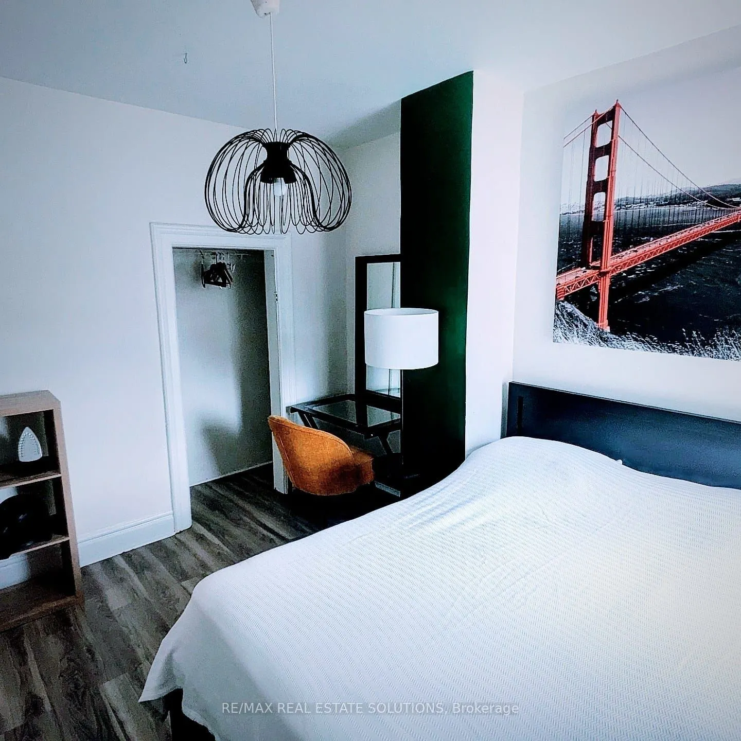 206 Bathurst Street, #Upper