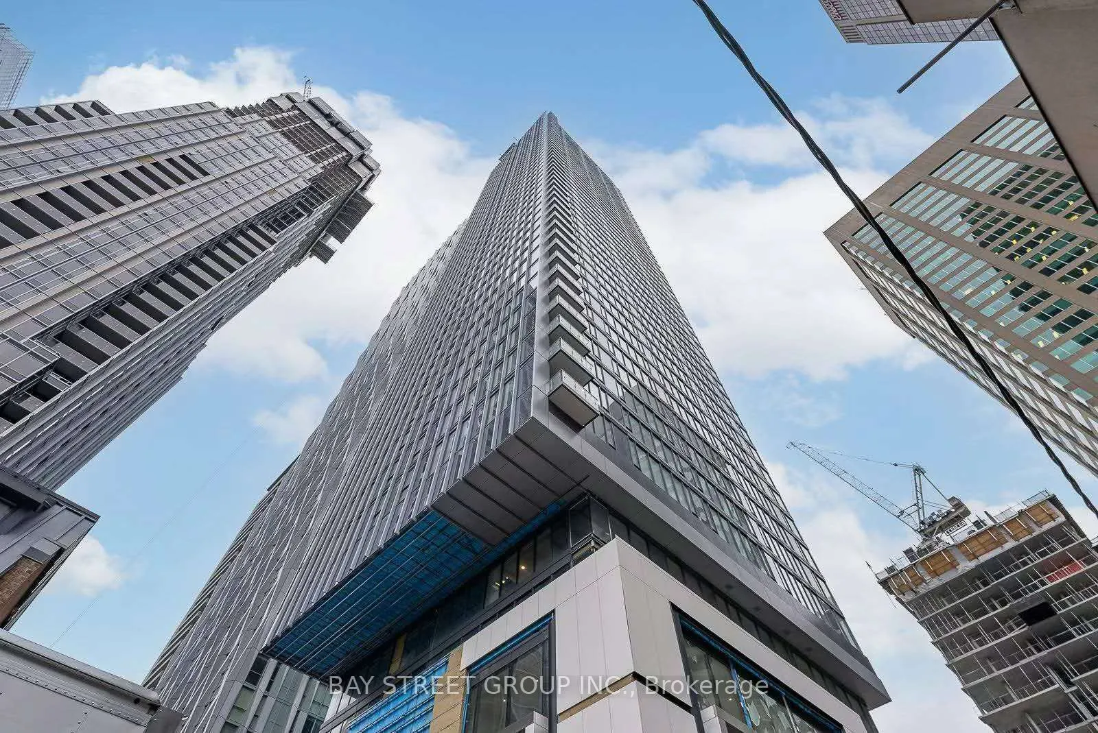 8 Cumberland Street, #2401