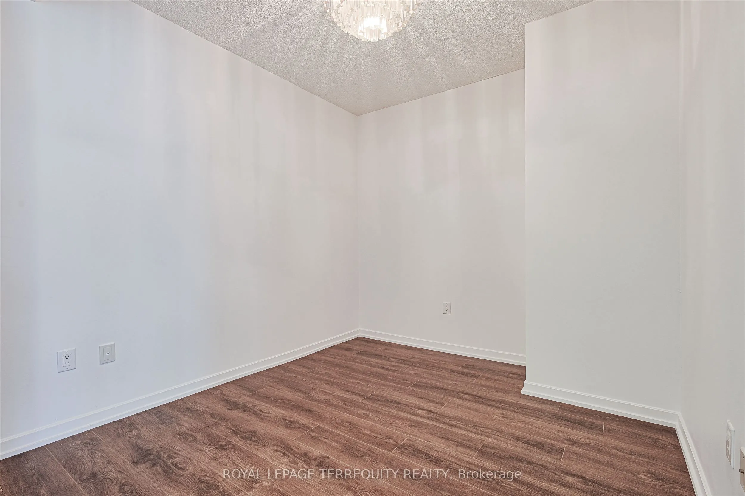 62 Forest Manor Road, #201