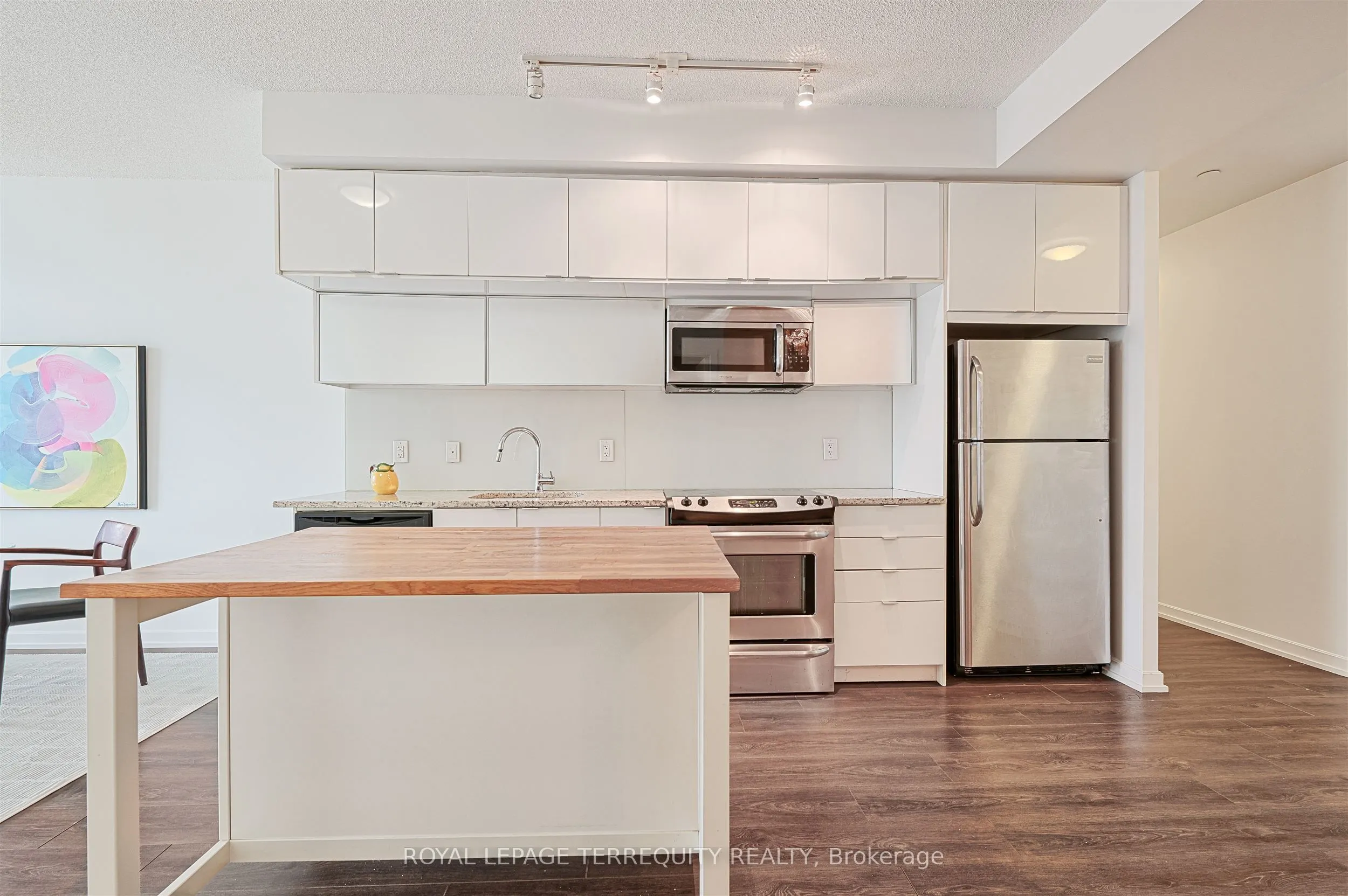 62 Forest Manor Road, #201