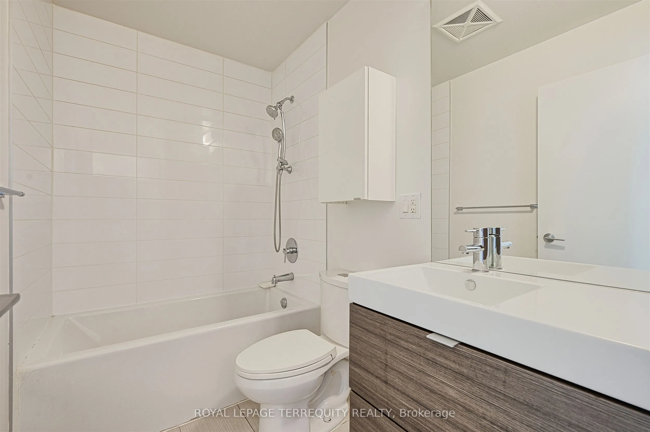 62 Forest Manor Road, #201