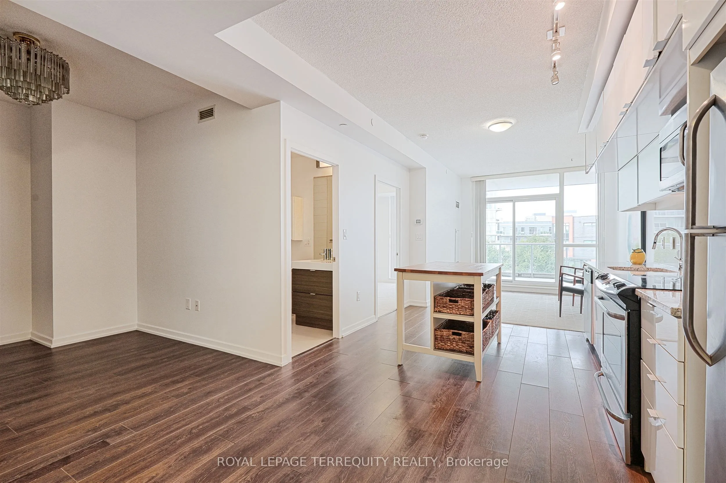 62 Forest Manor Road, #201