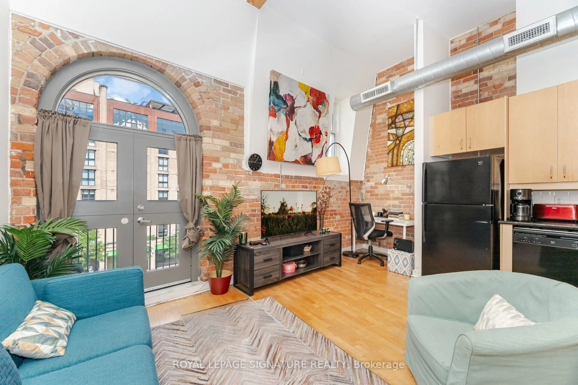 81A Front Street E, #414