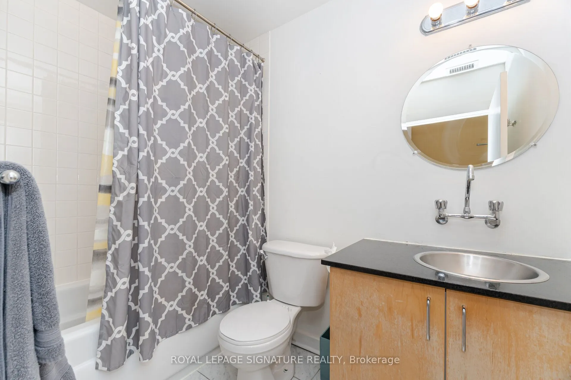 81A Front Street E, #414