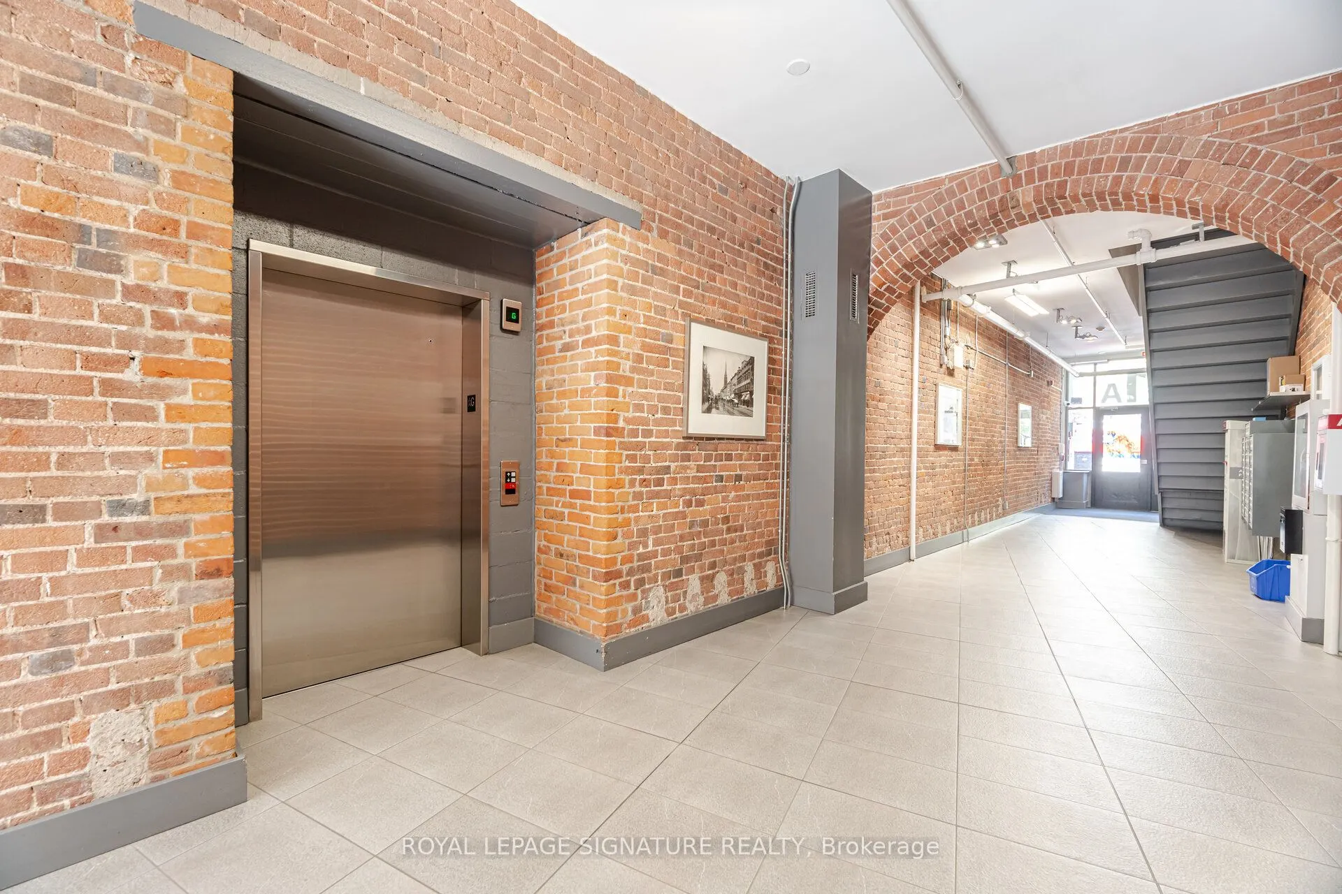 81A Front Street E, #414