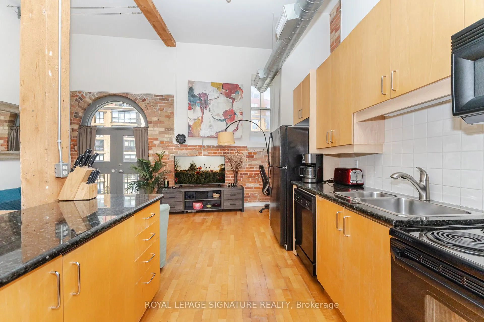 81A Front Street E, #414