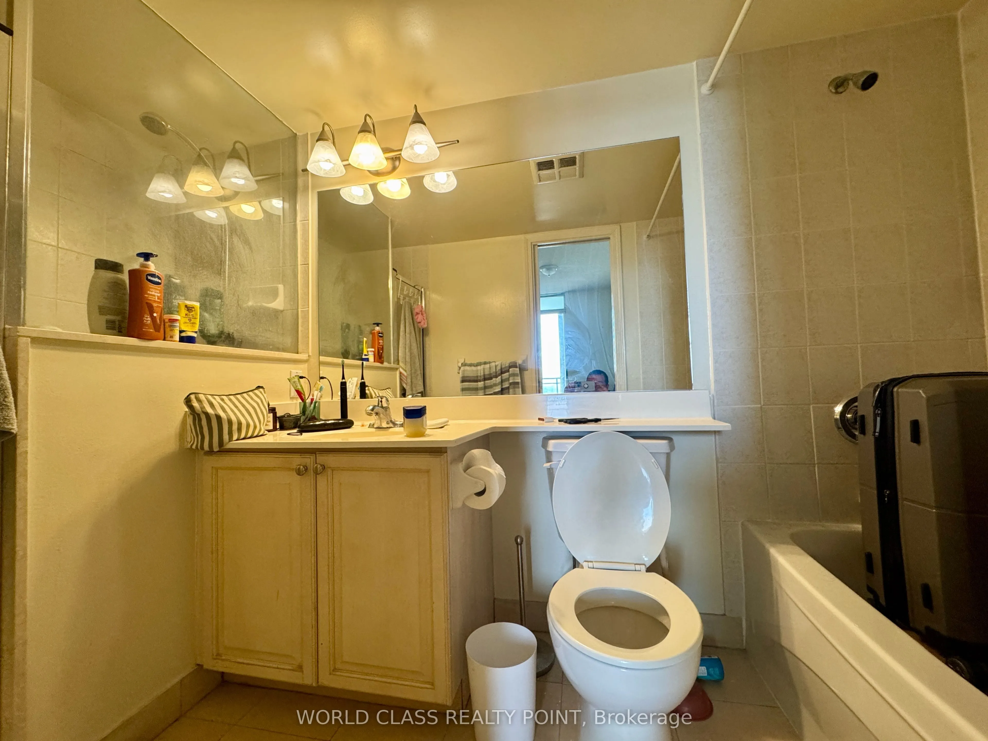 230 Queens Quay W, #1719