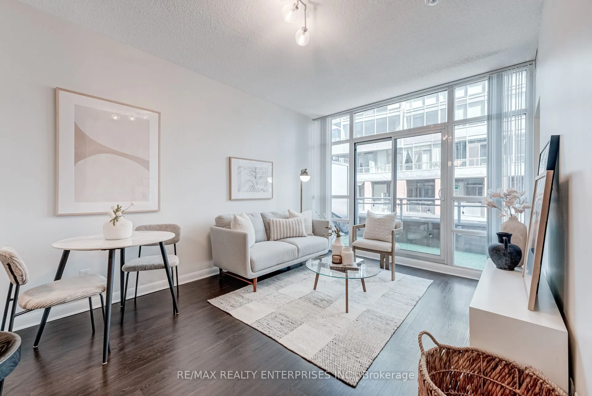 15 Bruyeres Mews, #601