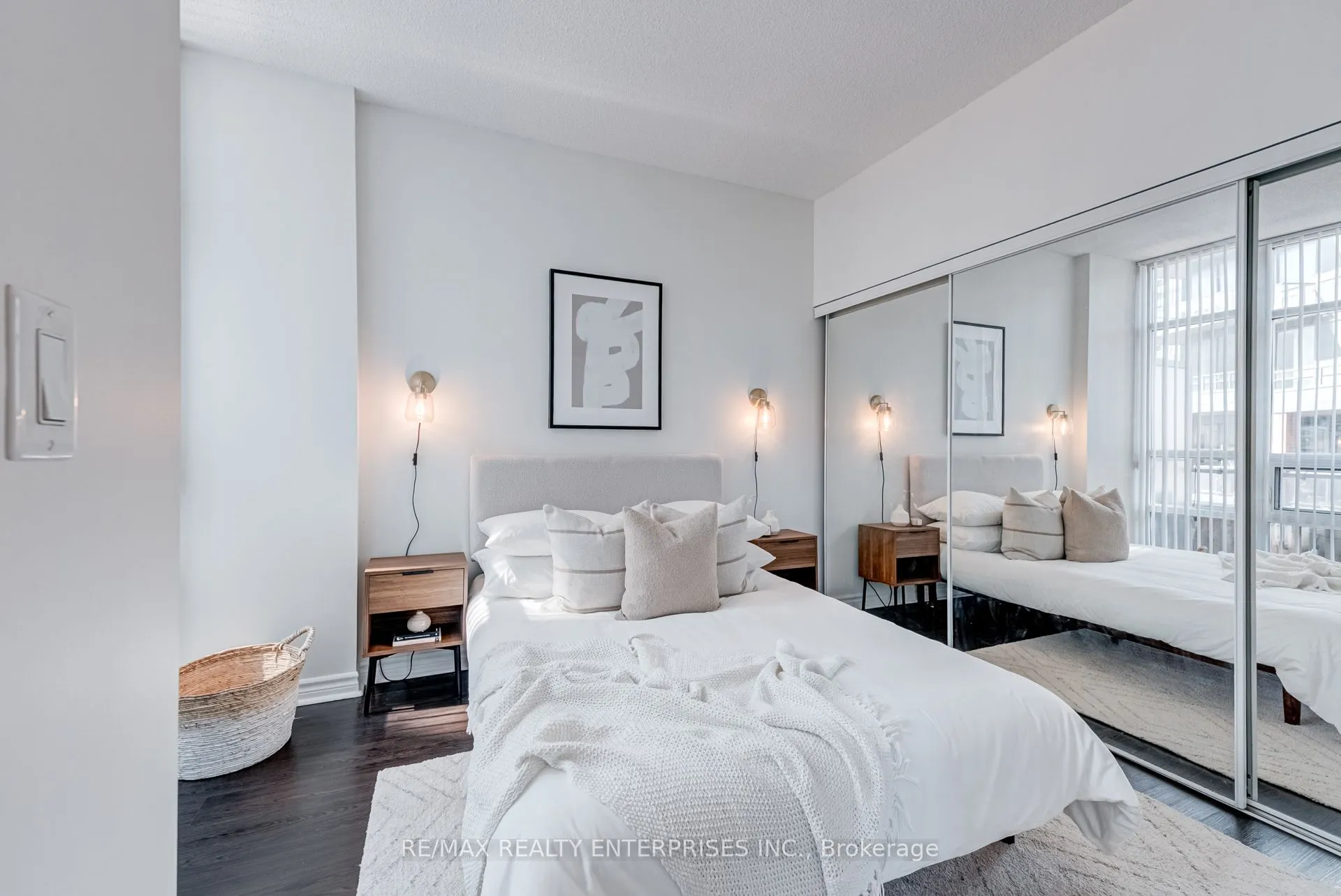 15 Bruyeres Mews, #601