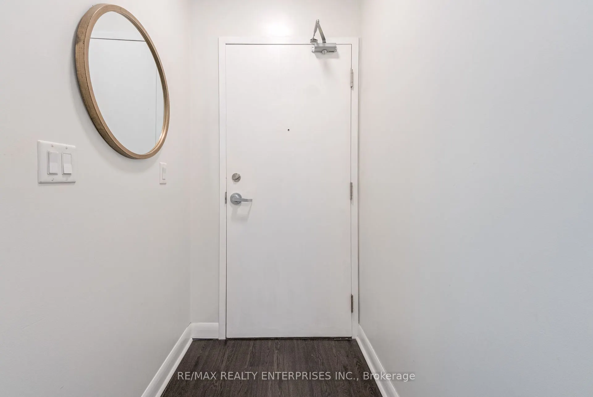 15 Bruyeres Mews, #601