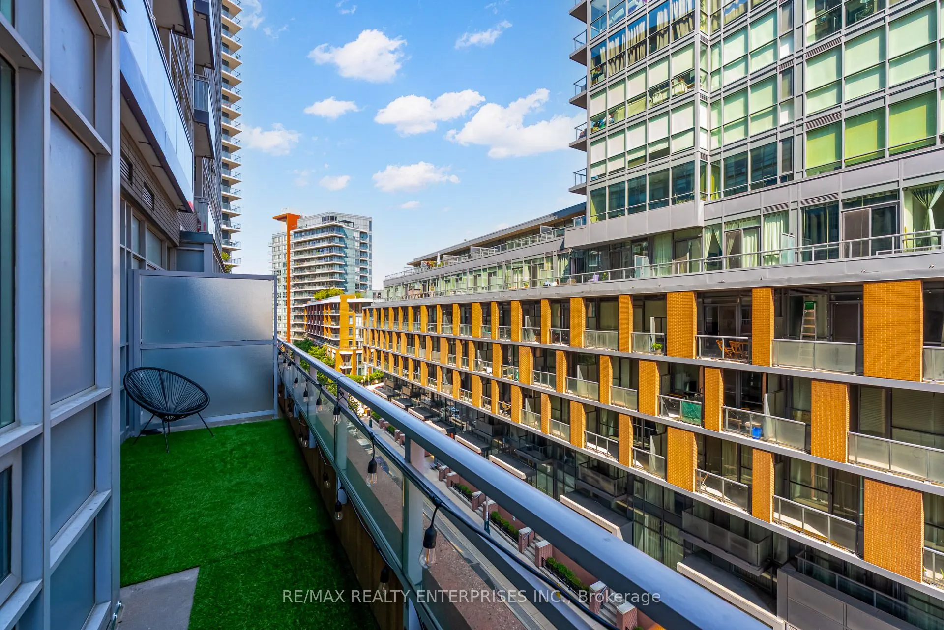 15 Bruyeres Mews, #601