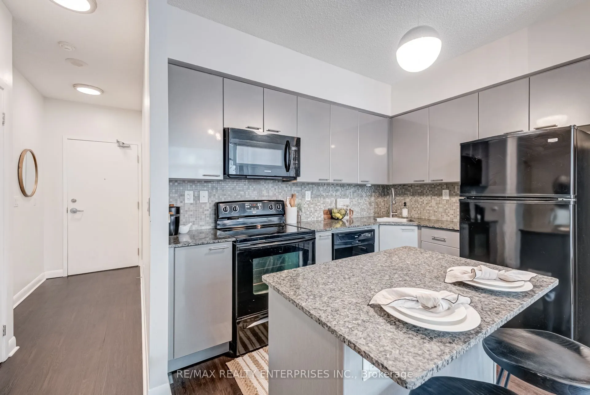 15 Bruyeres Mews, #601
