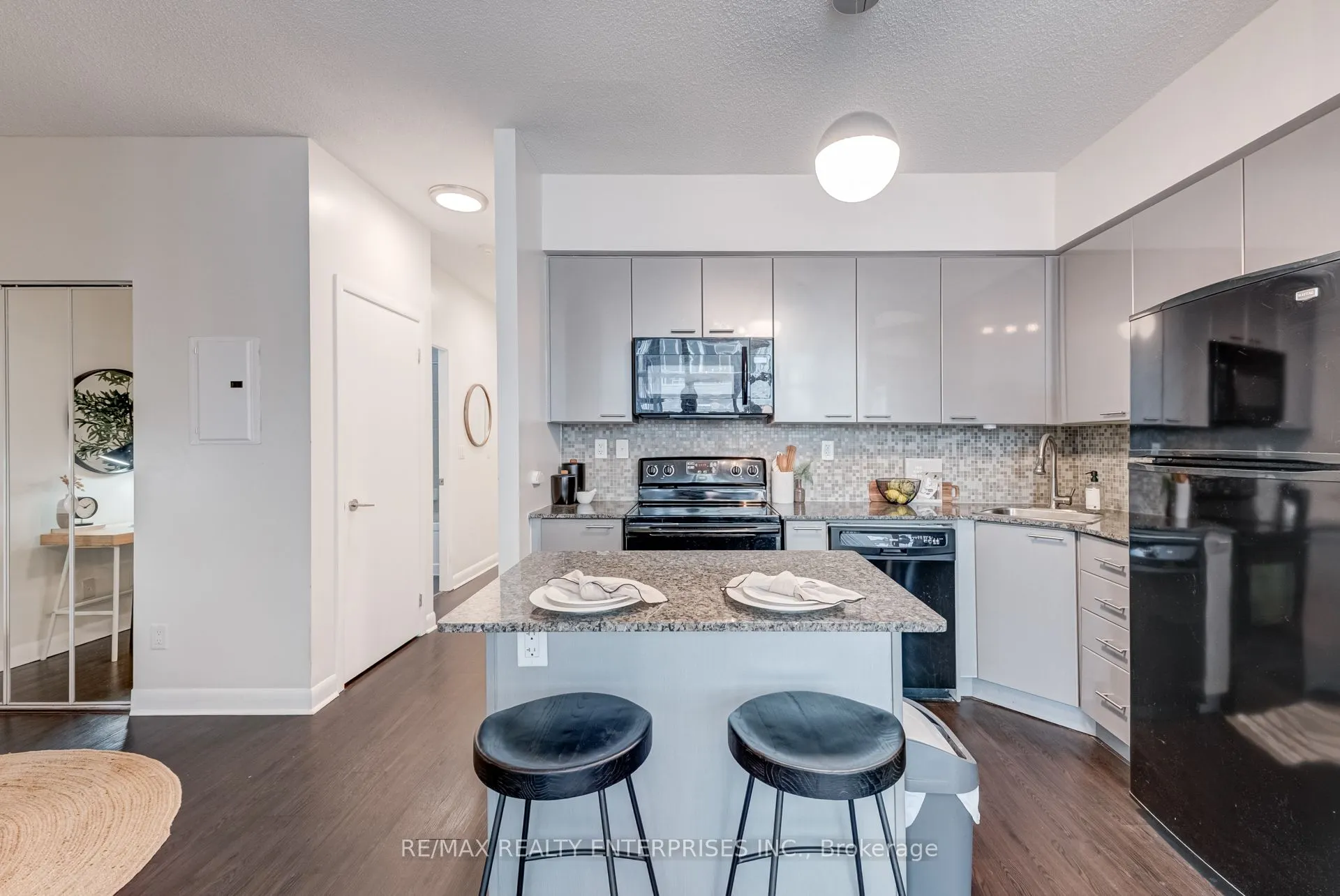 15 Bruyeres Mews, #601