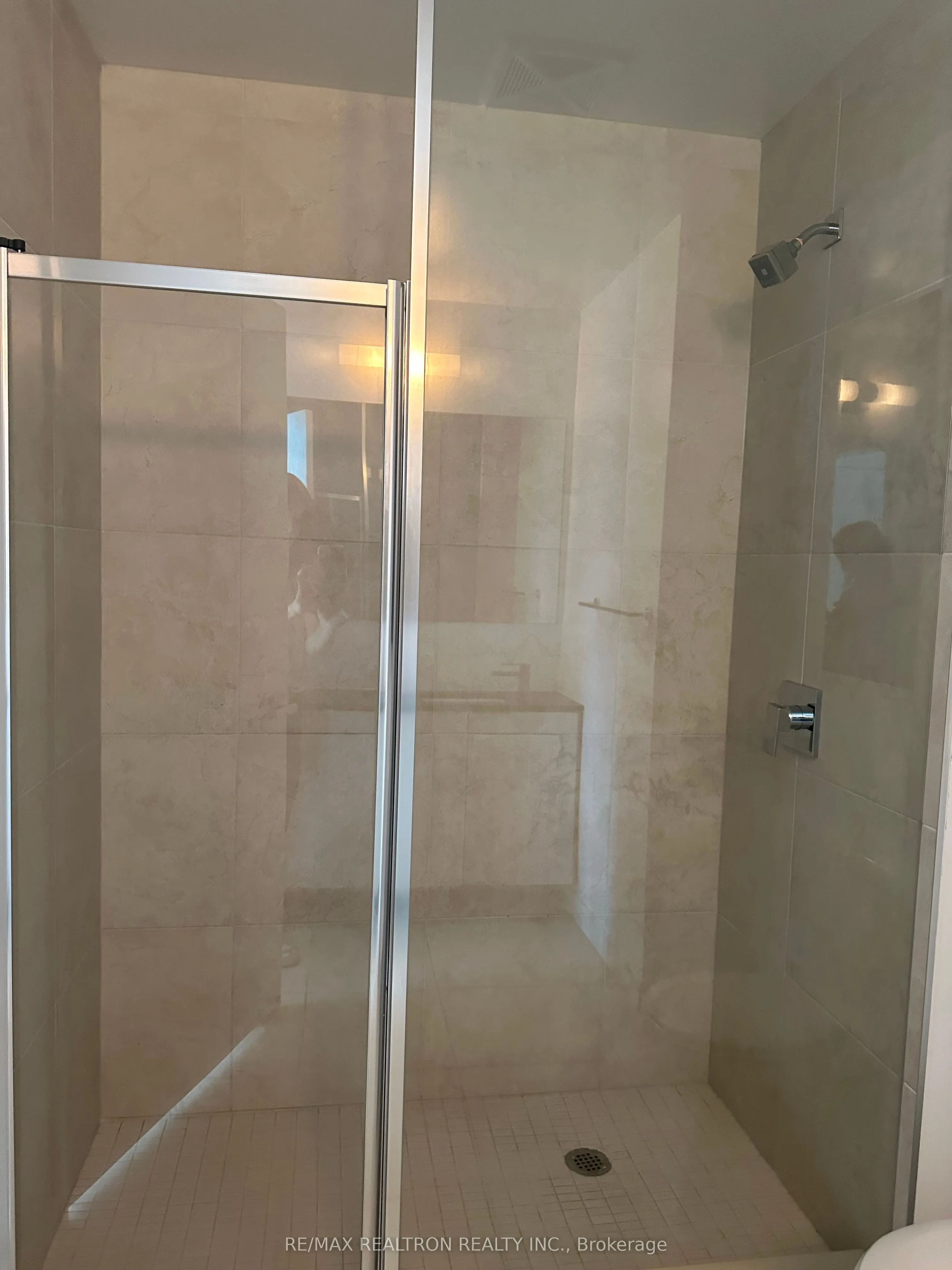 31 Tippett Road, #922