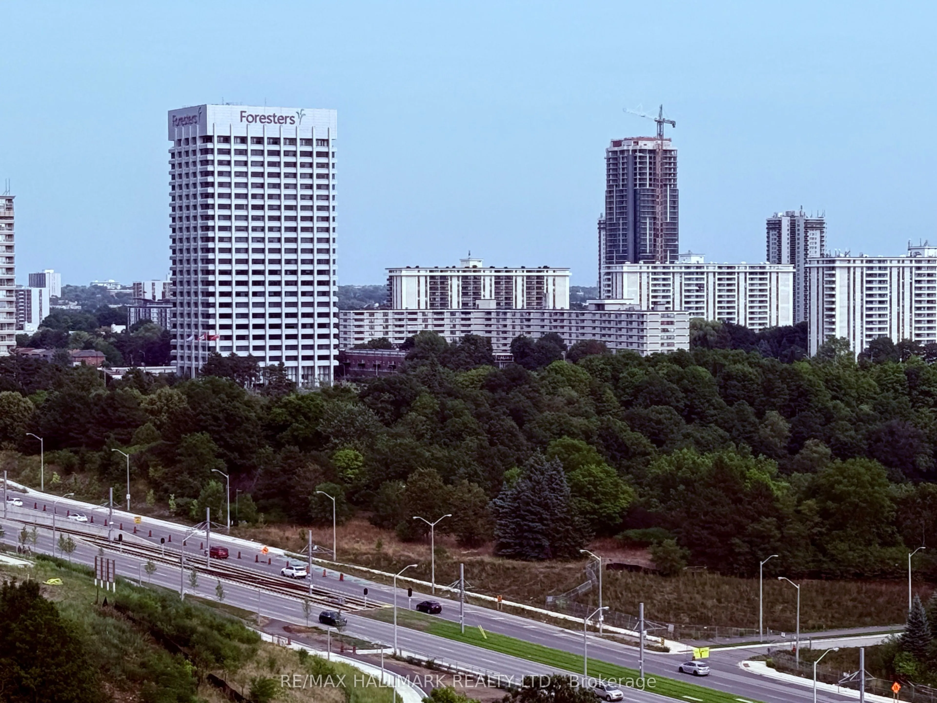 30 Inn on the Park Drive, #1106