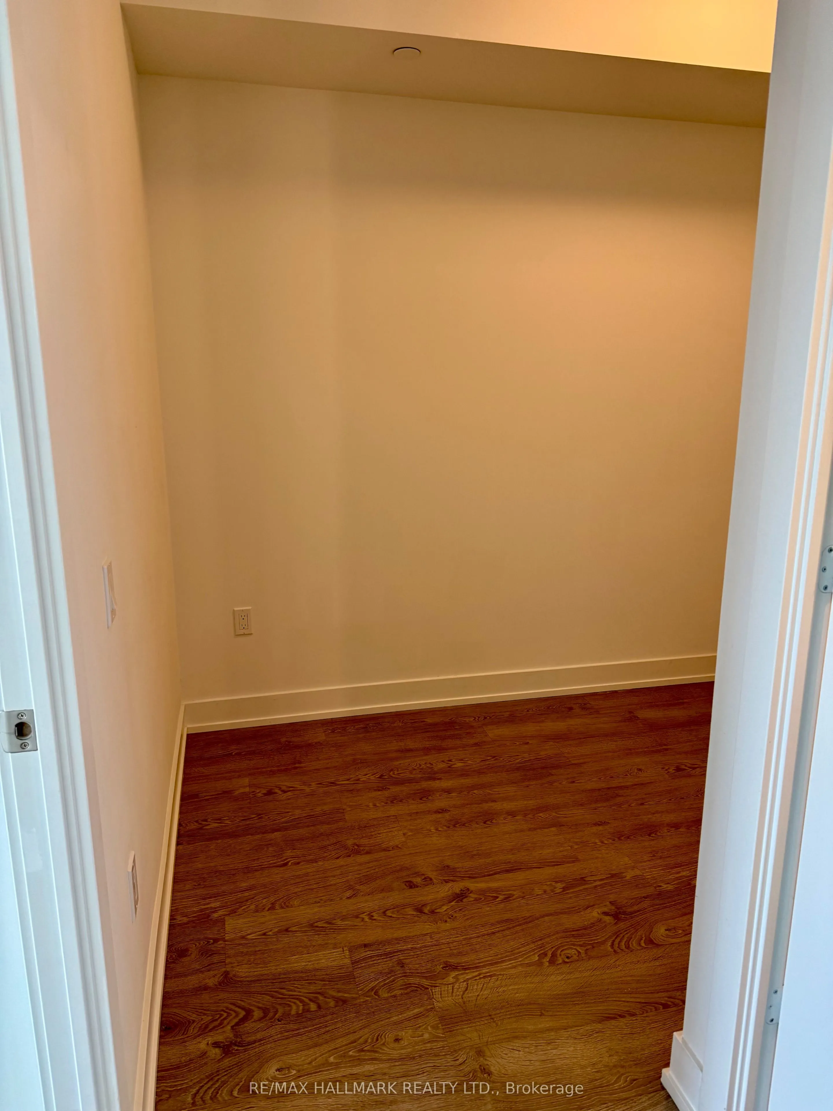 30 Inn on the Park Drive, #1106