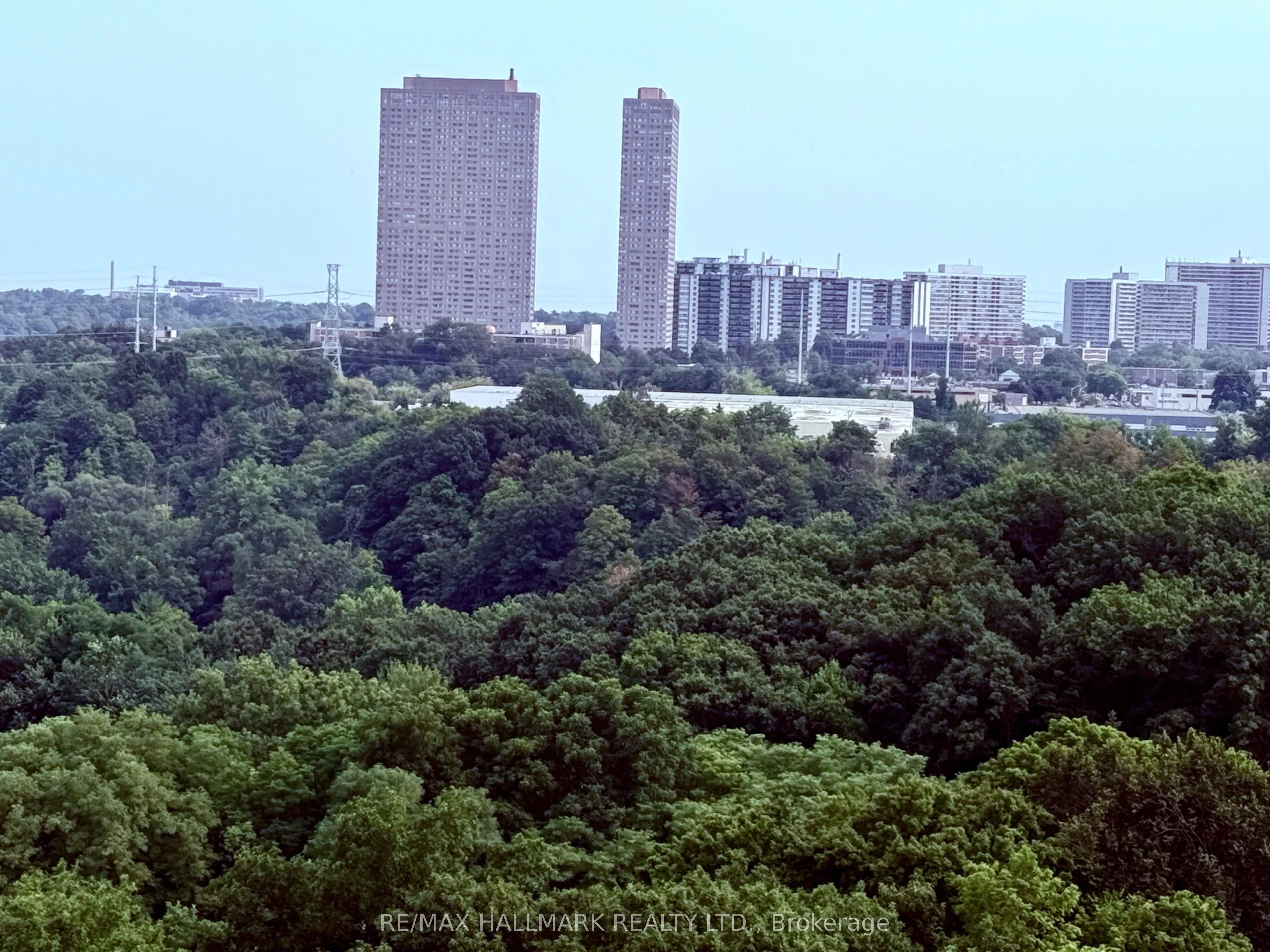 30 Inn on the Park Drive, #1106