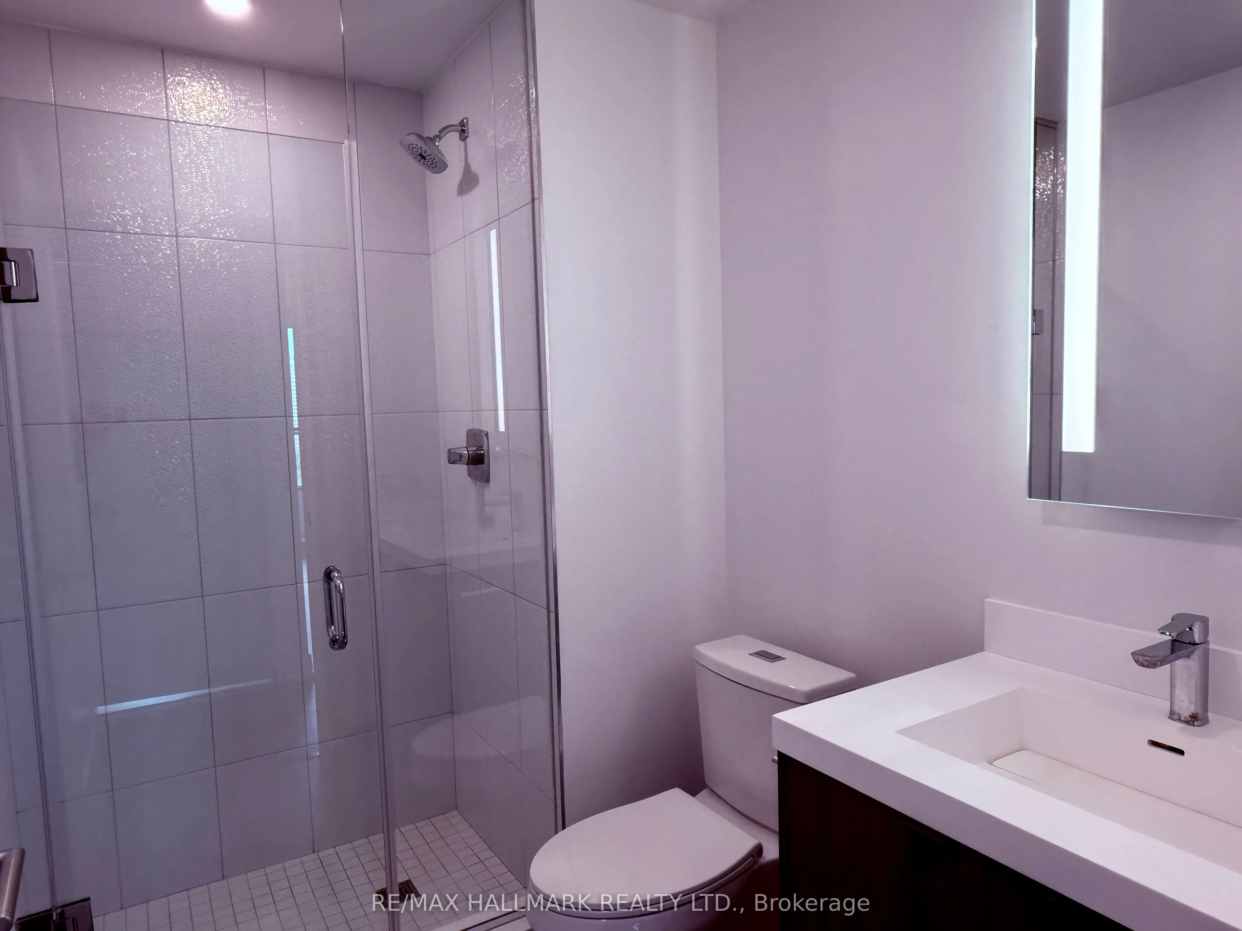 30 Inn on the Park Drive, #1106