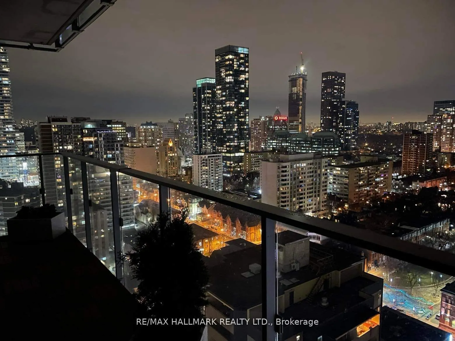 50 Wellesley Street E, #2904