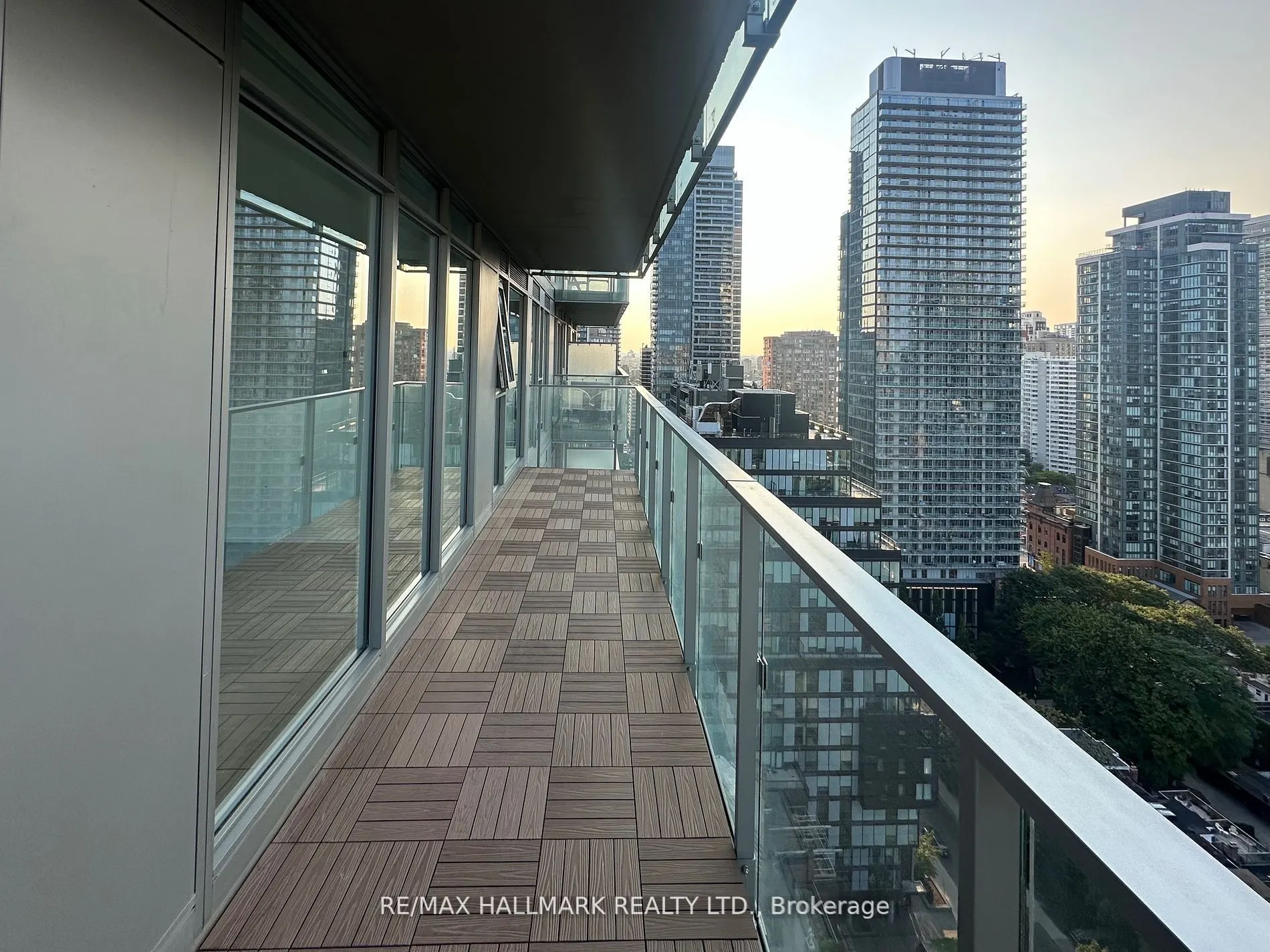 50 Wellesley Street E, #2904