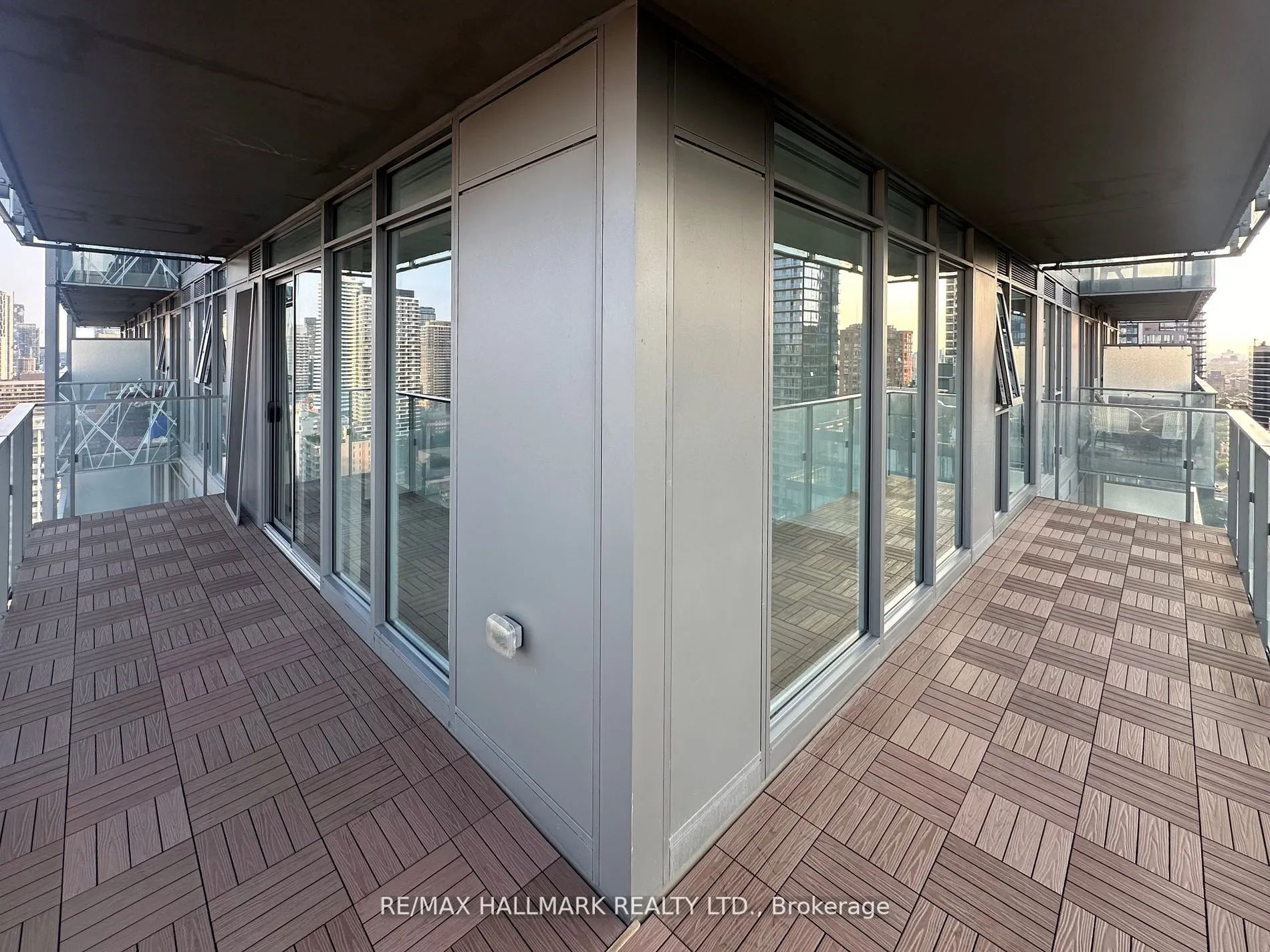 50 Wellesley Street E, #2904