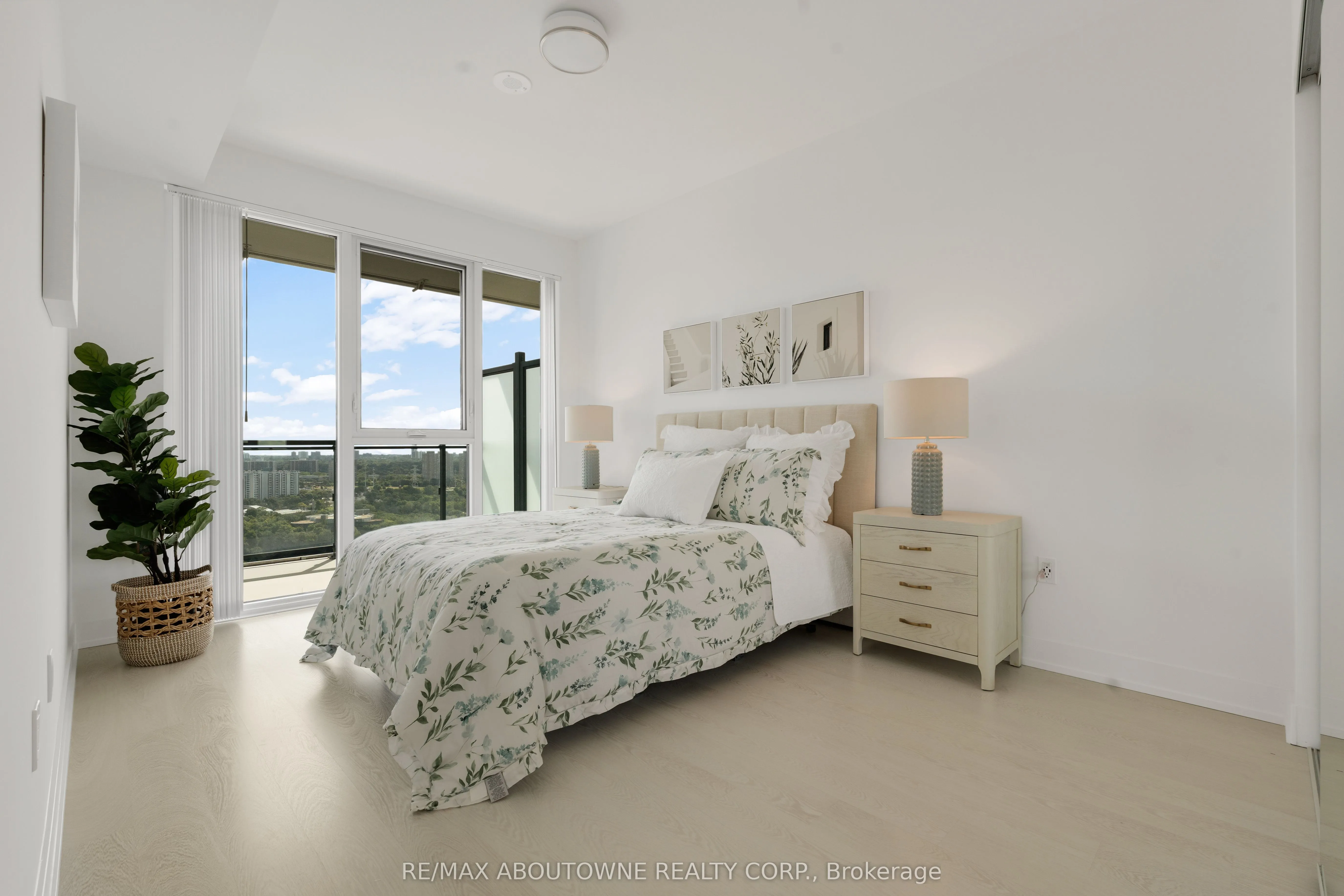 30 Inn On The Park Drive, #2608