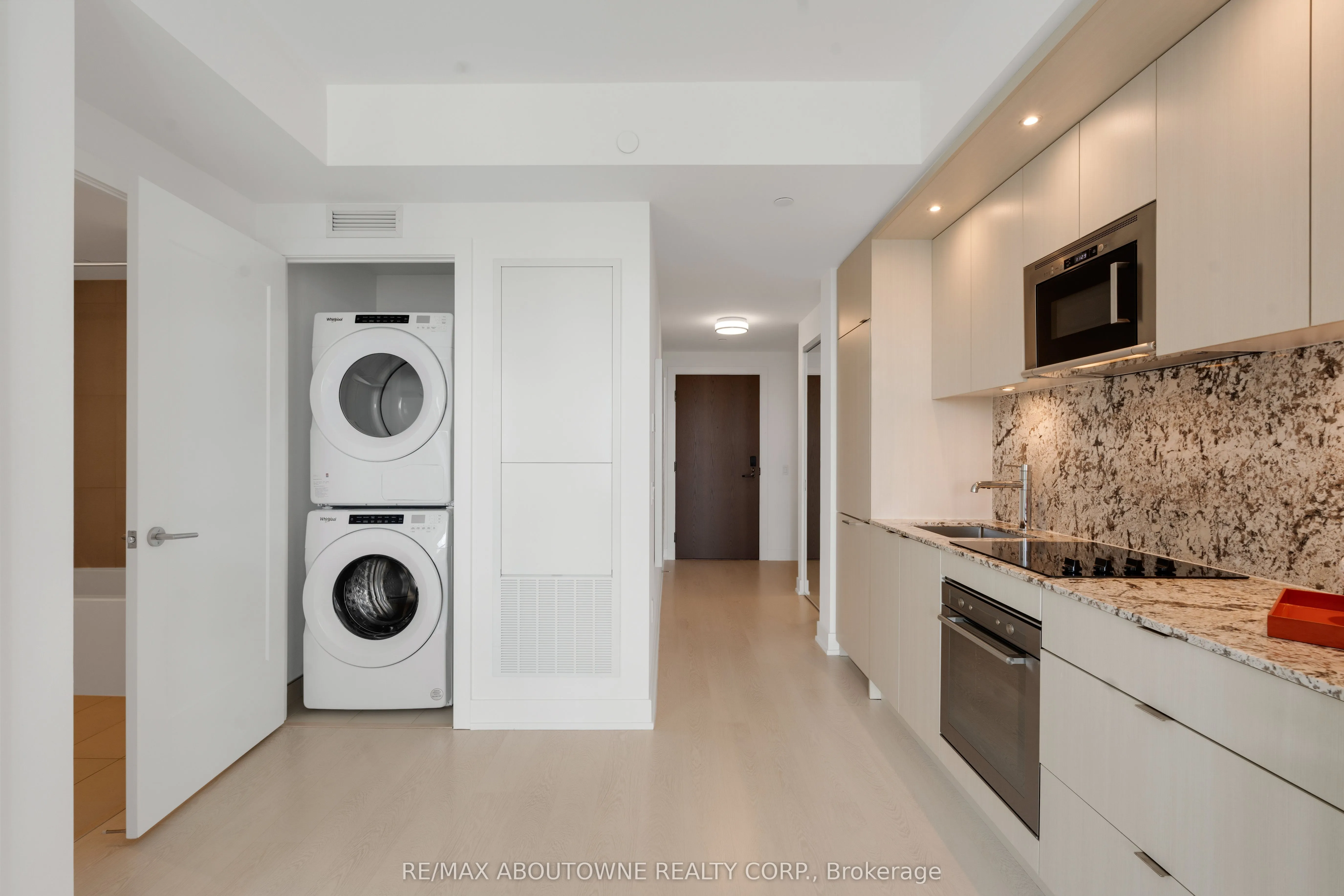 30 Inn On The Park Drive, #2608