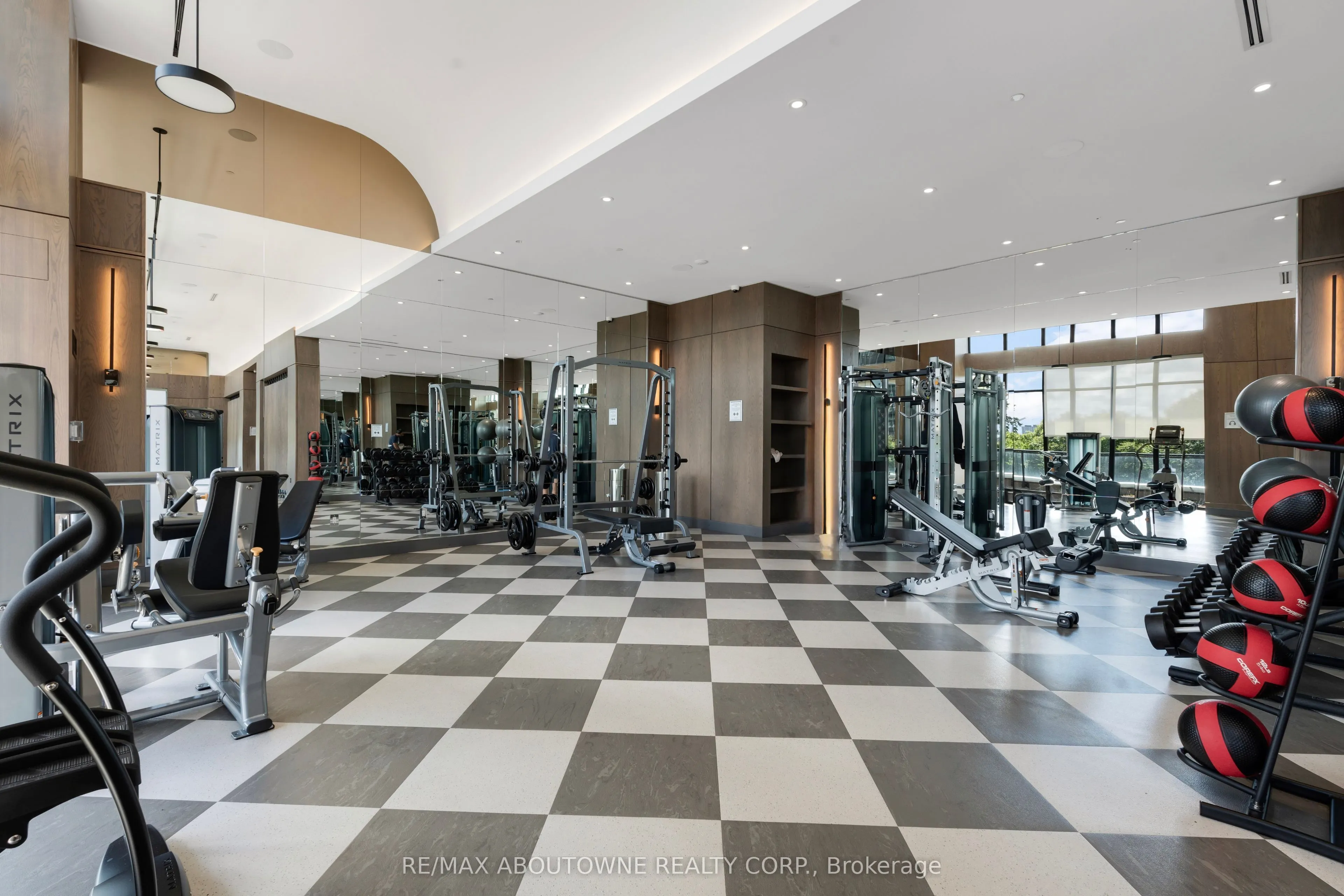30 Inn On The Park Drive, #2608
