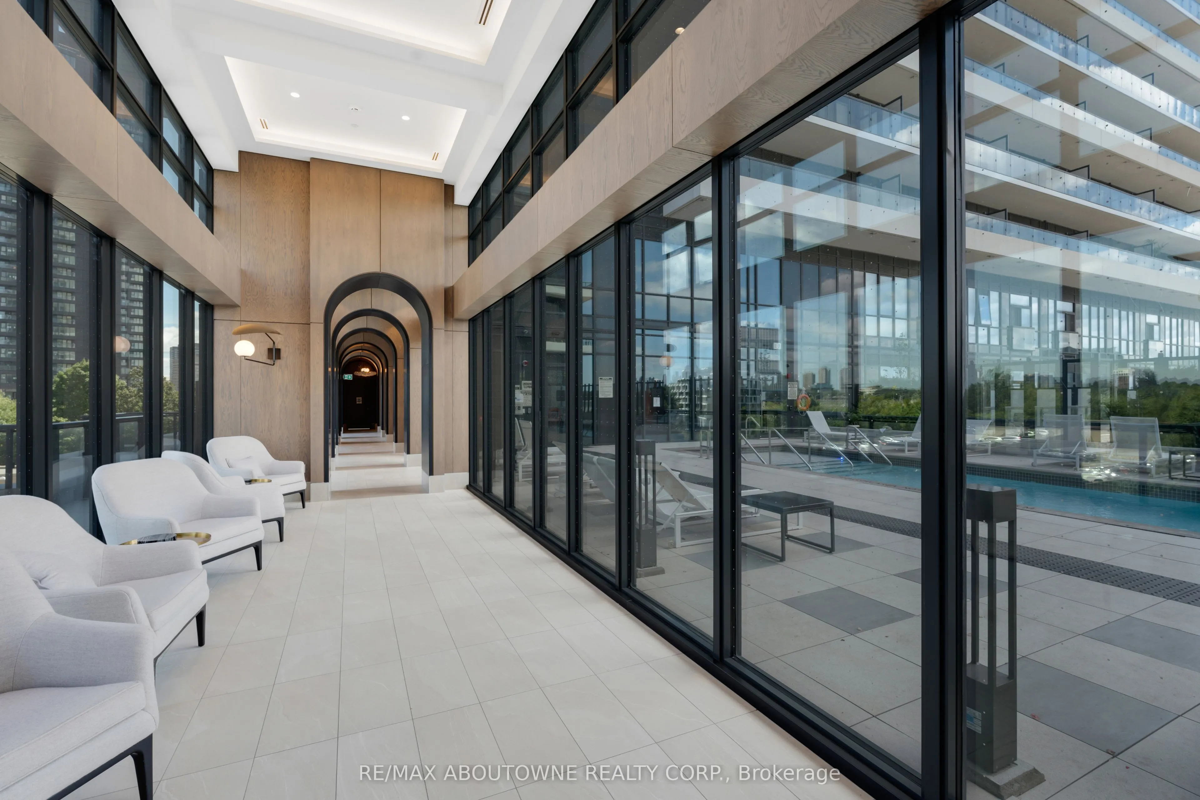 30 Inn On The Park Drive, #2608