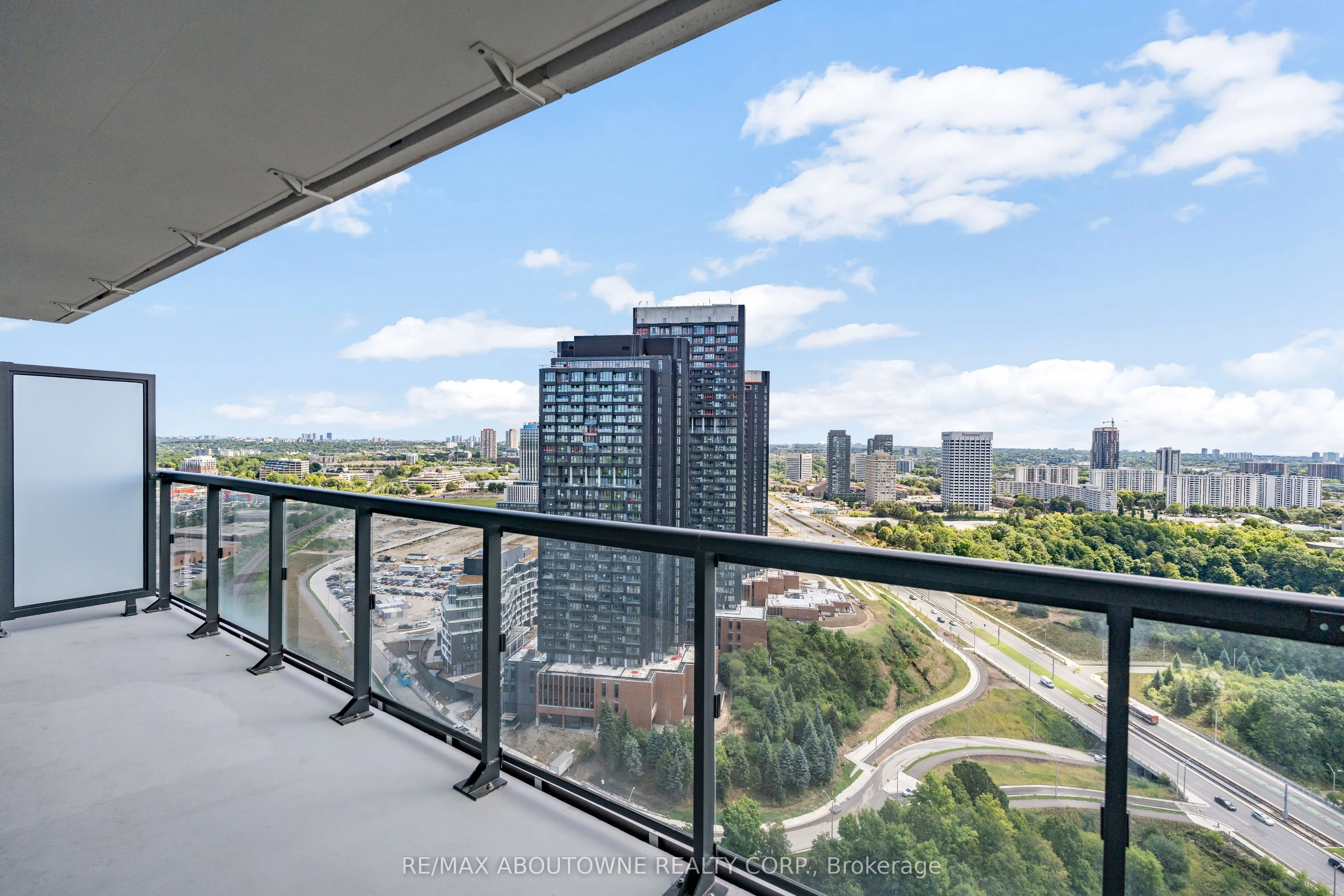 30 Inn On The Park Drive, #2608