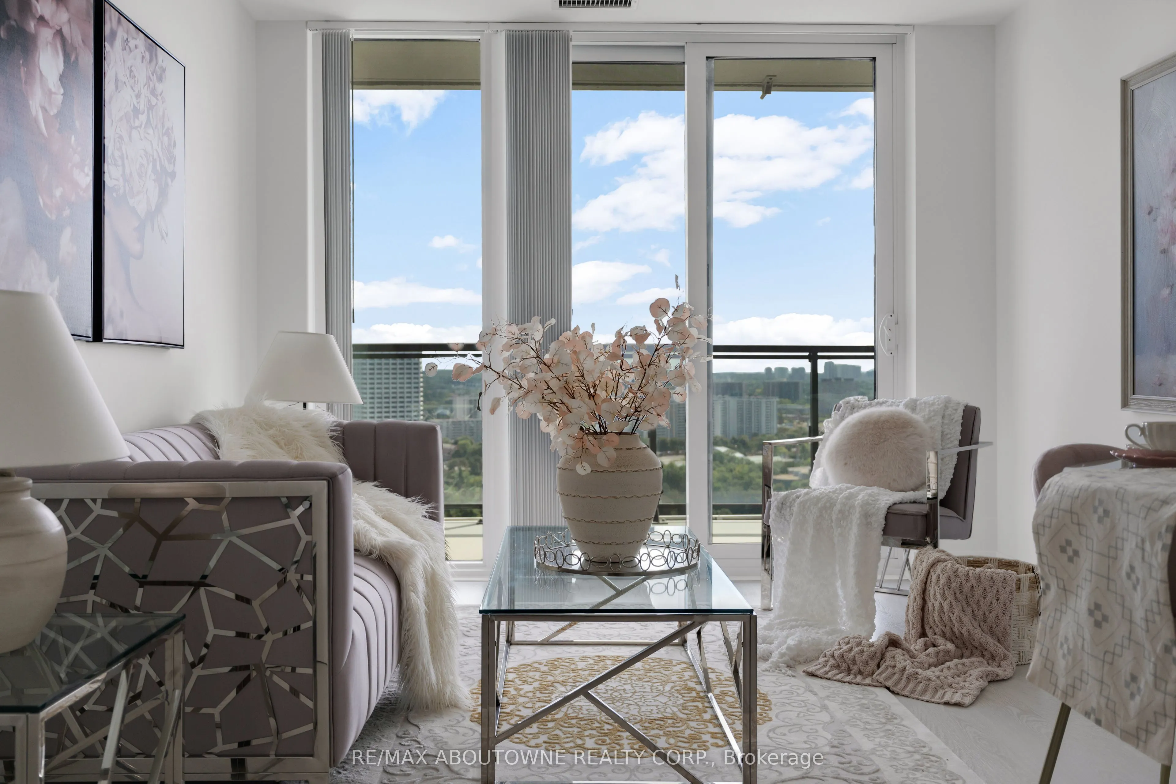 30 Inn On The Park Drive, #2608