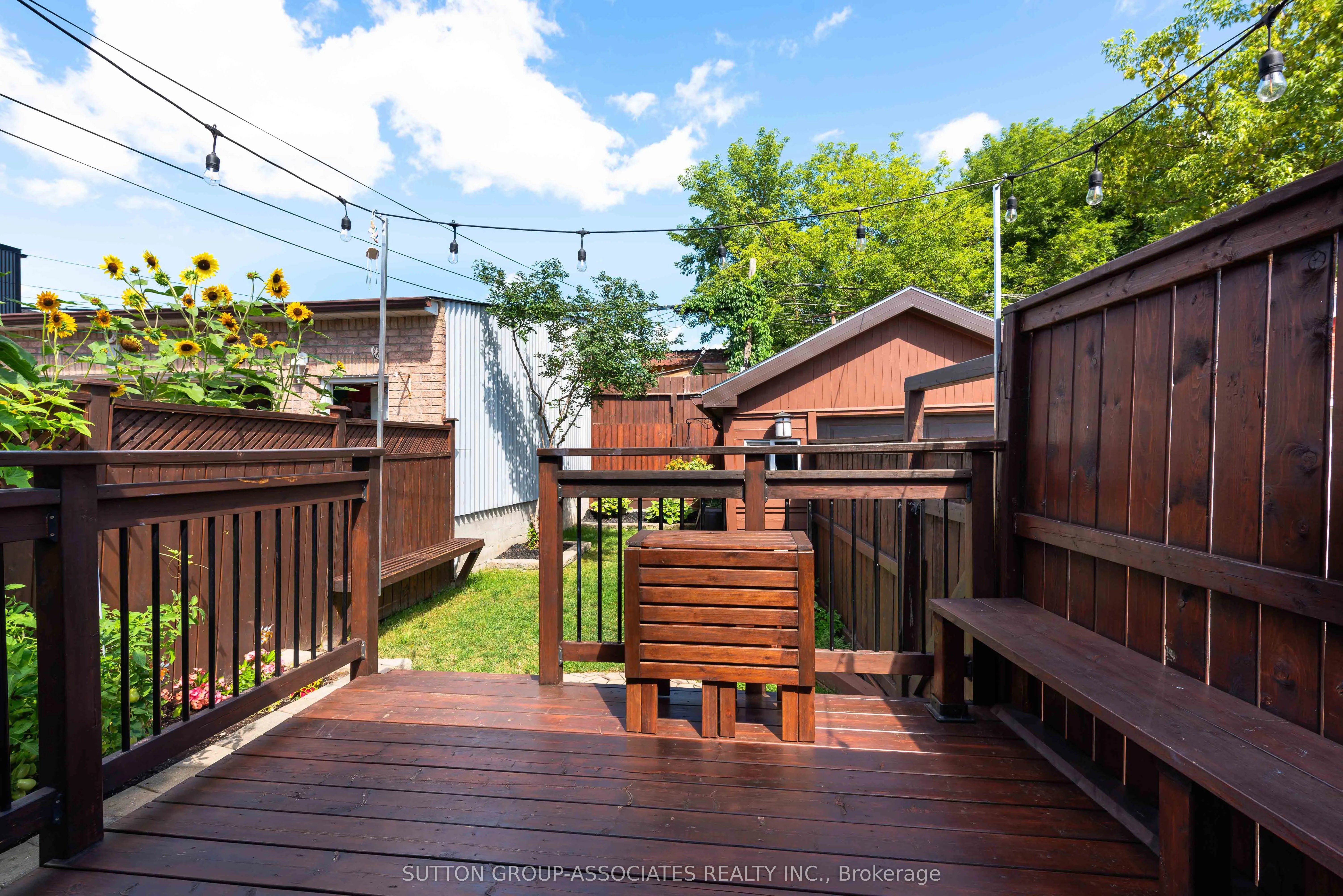275 Robina Avenue