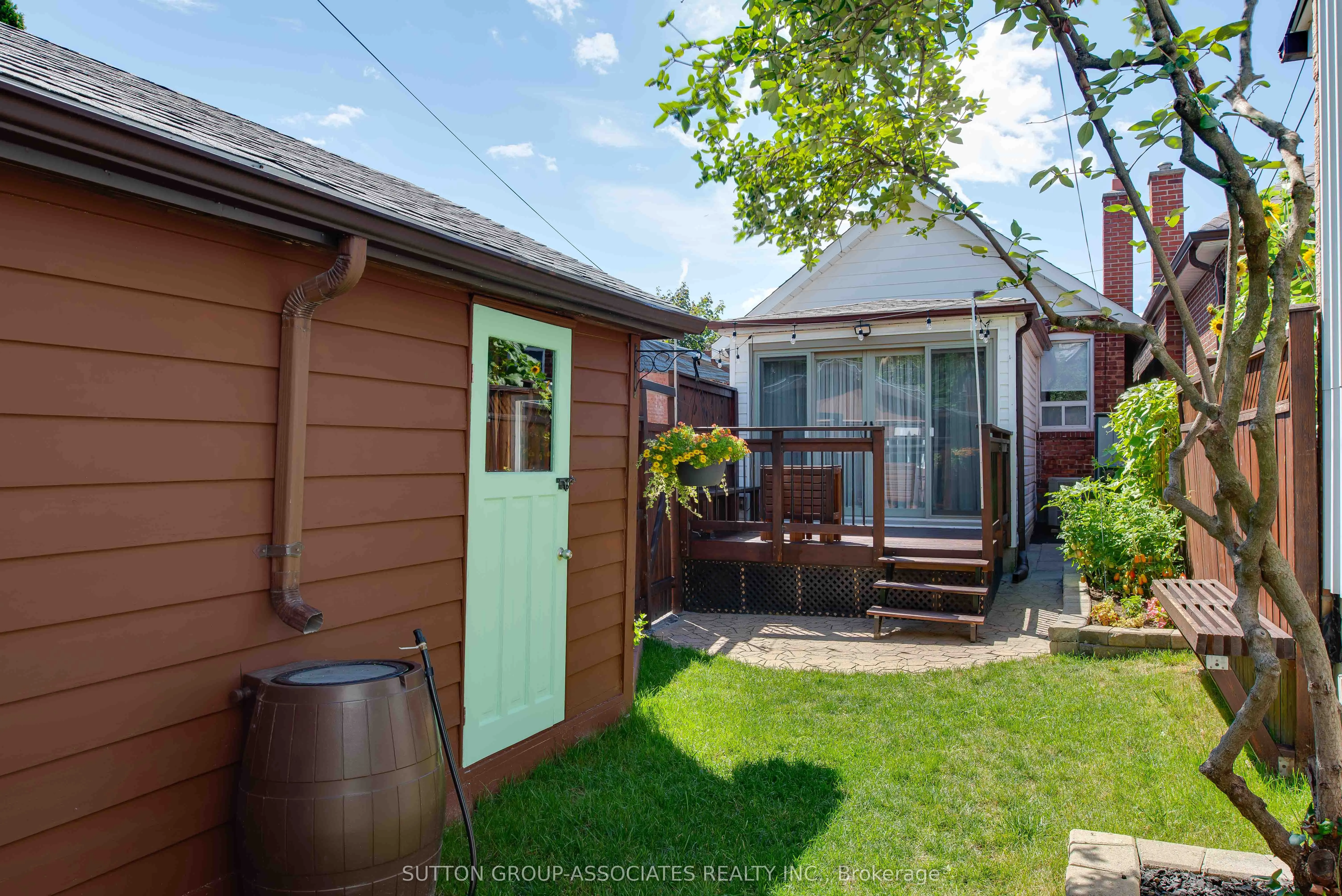 275 Robina Avenue