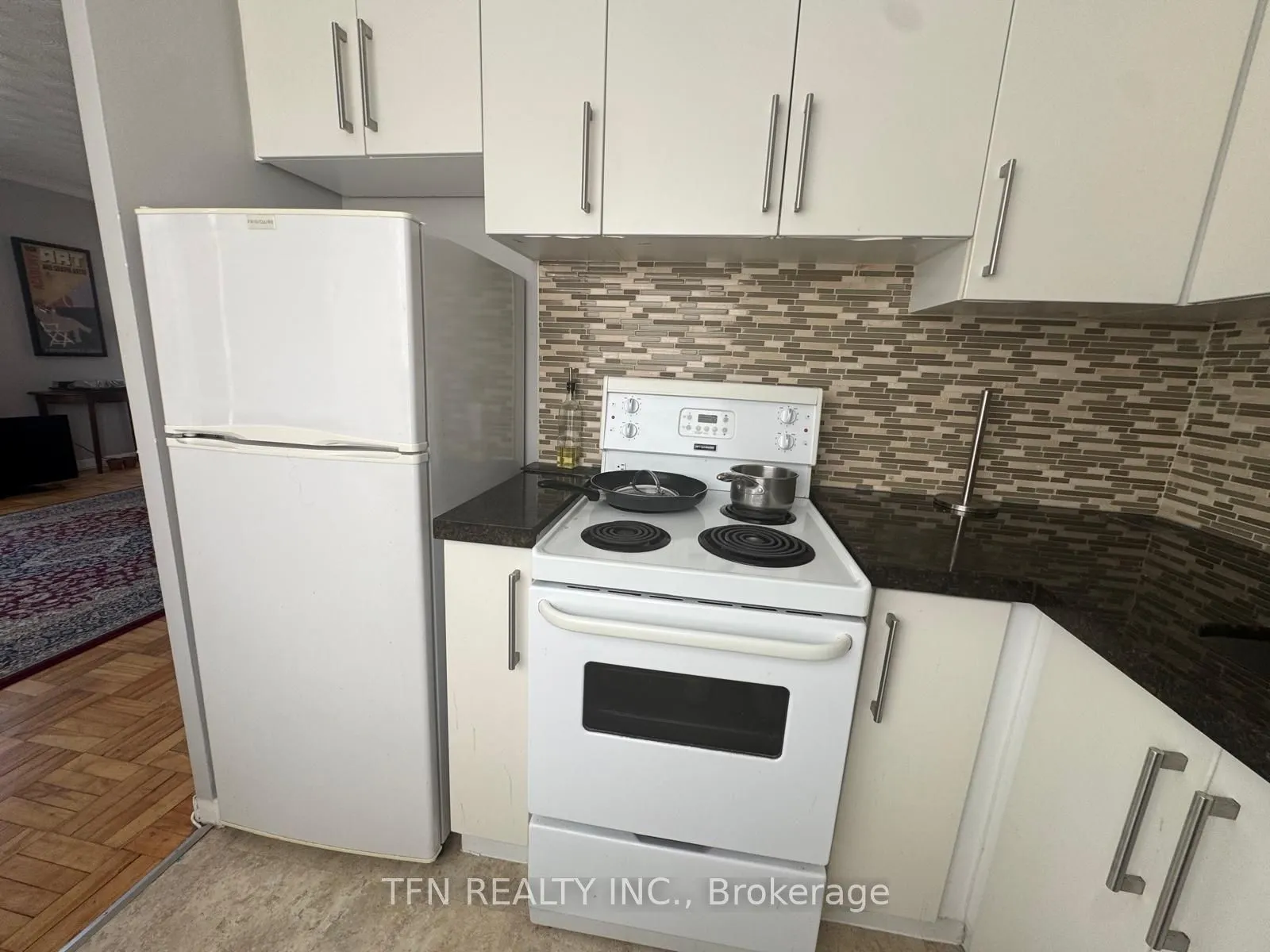 1112 Avenue Road, #102