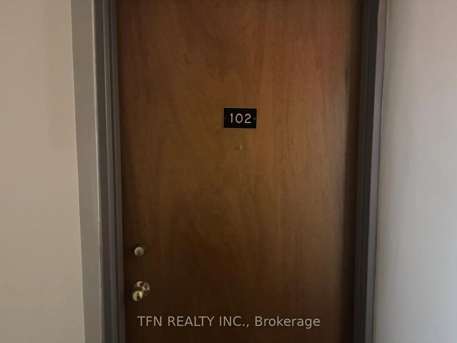 1112 Avenue Road, #102