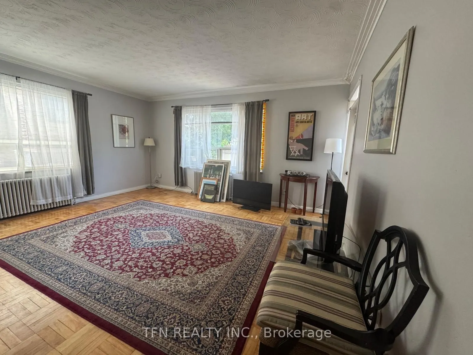 1112 Avenue Road, #102