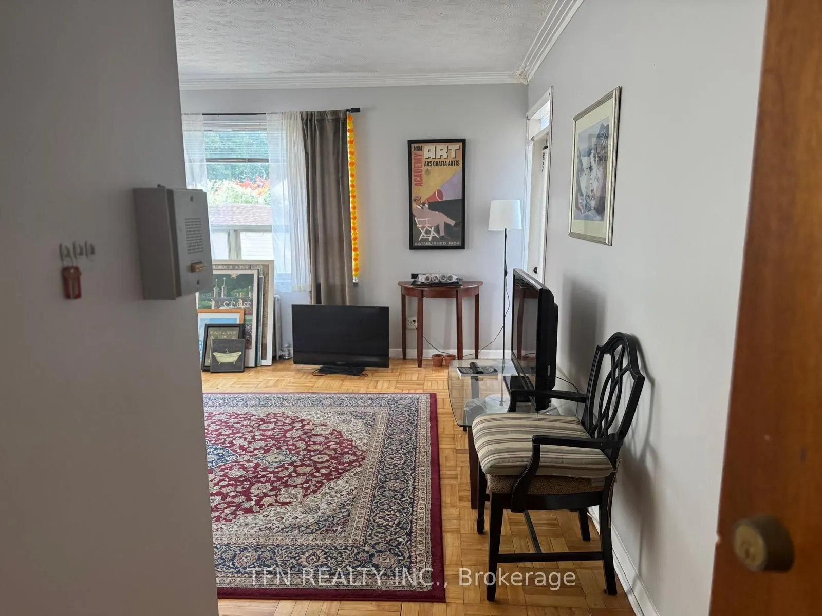 1112 Avenue Road, #102