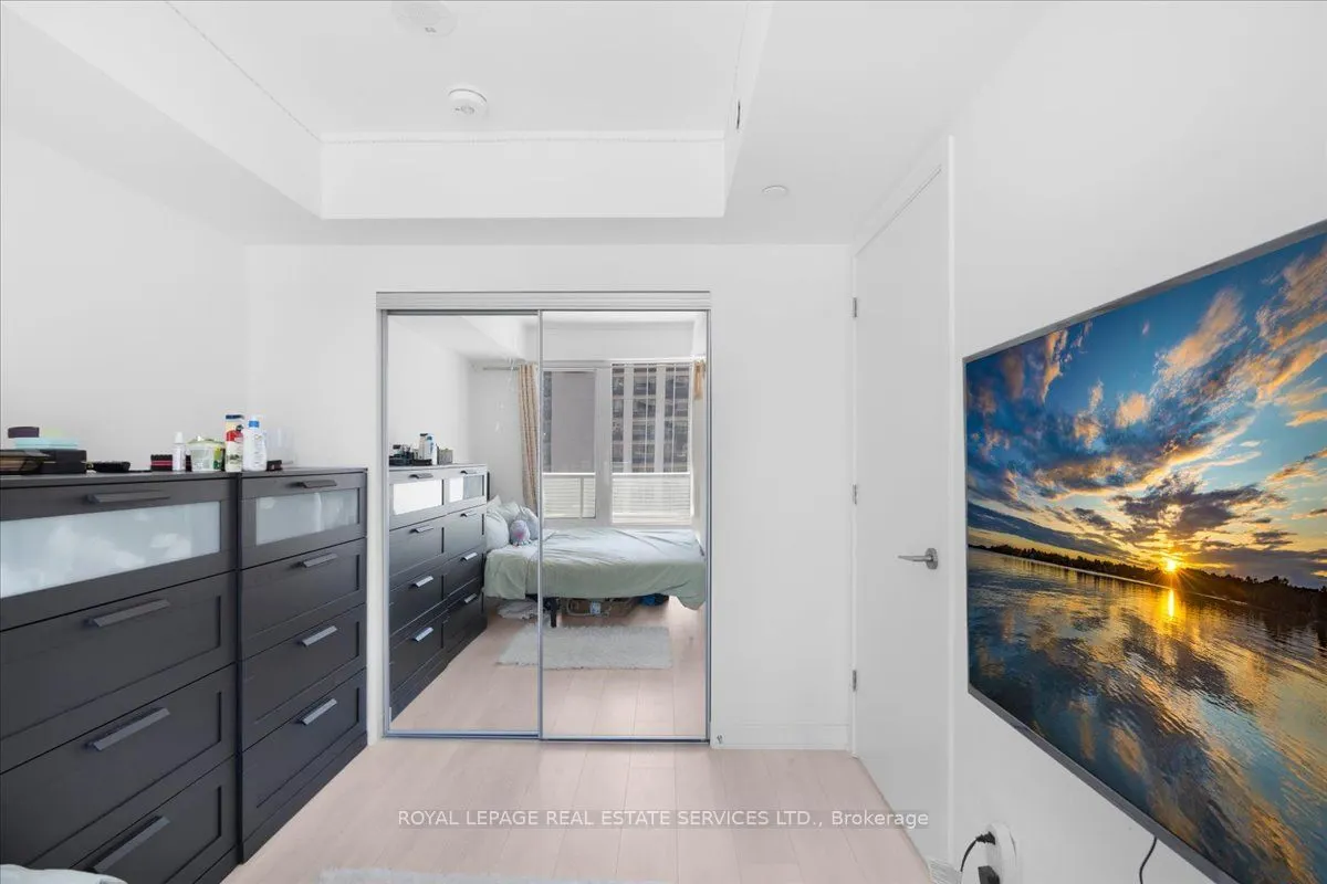 501 Yonge Street, #911