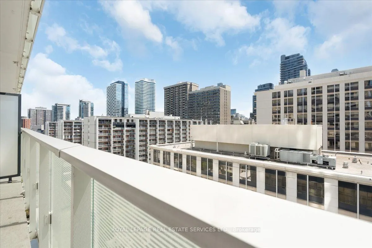 501 Yonge Street, #911