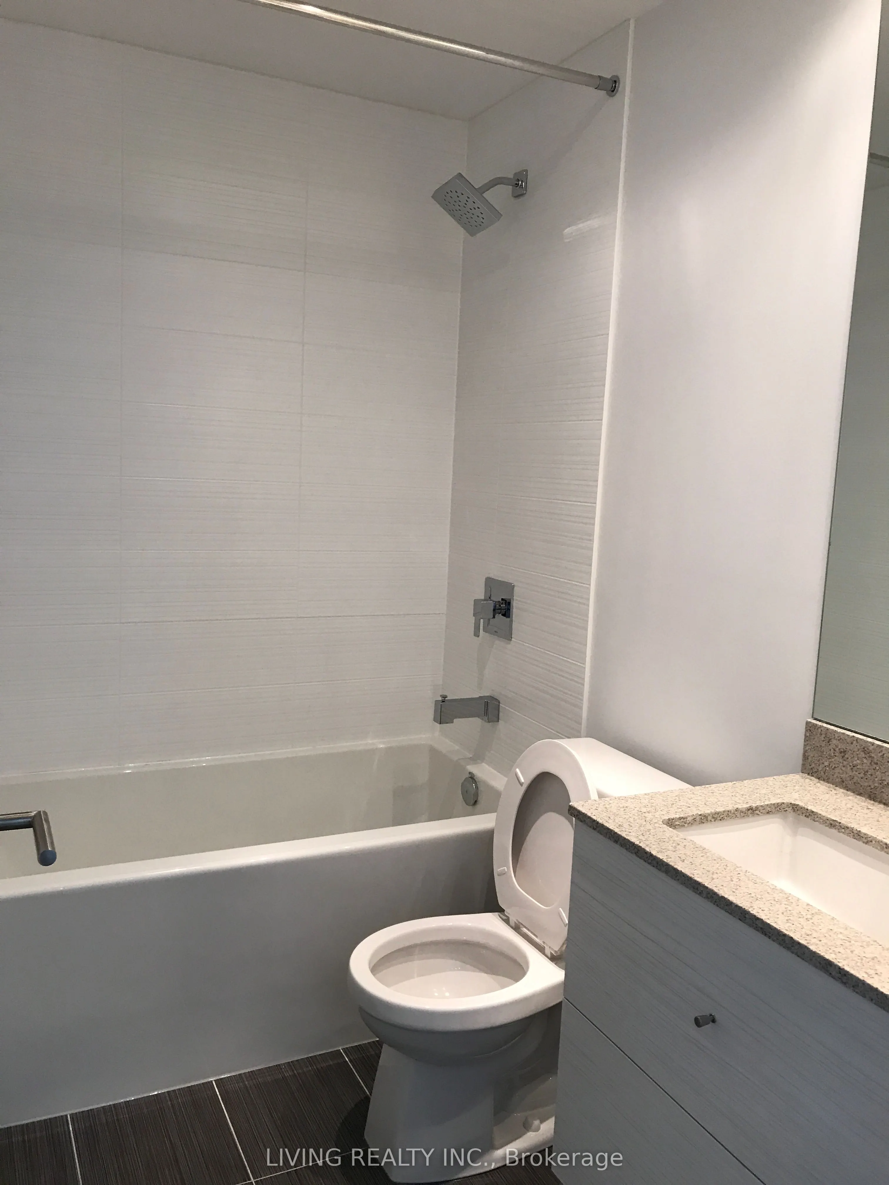 525 Adelaide Street W, #1826