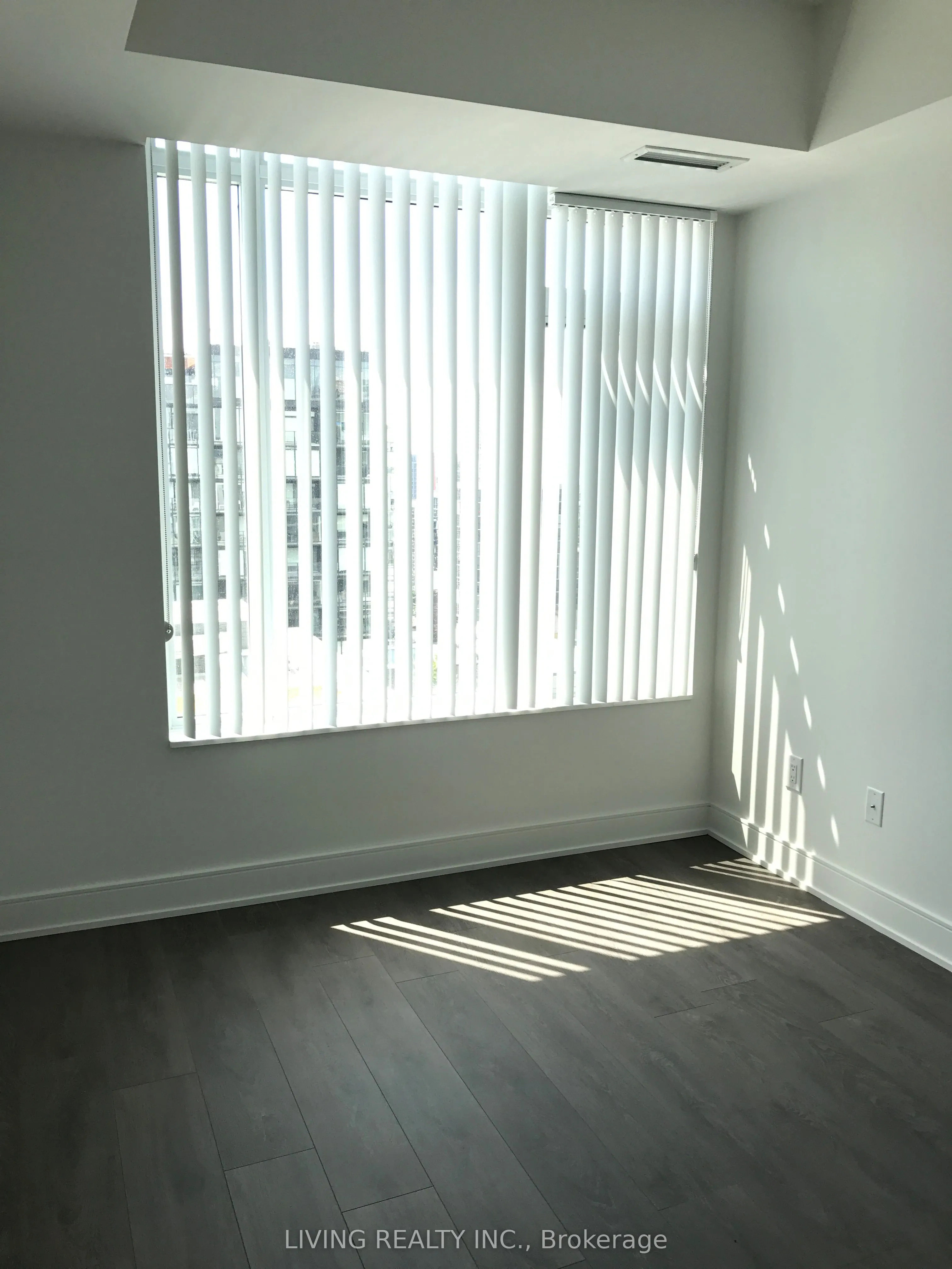 525 Adelaide Street W, #1826