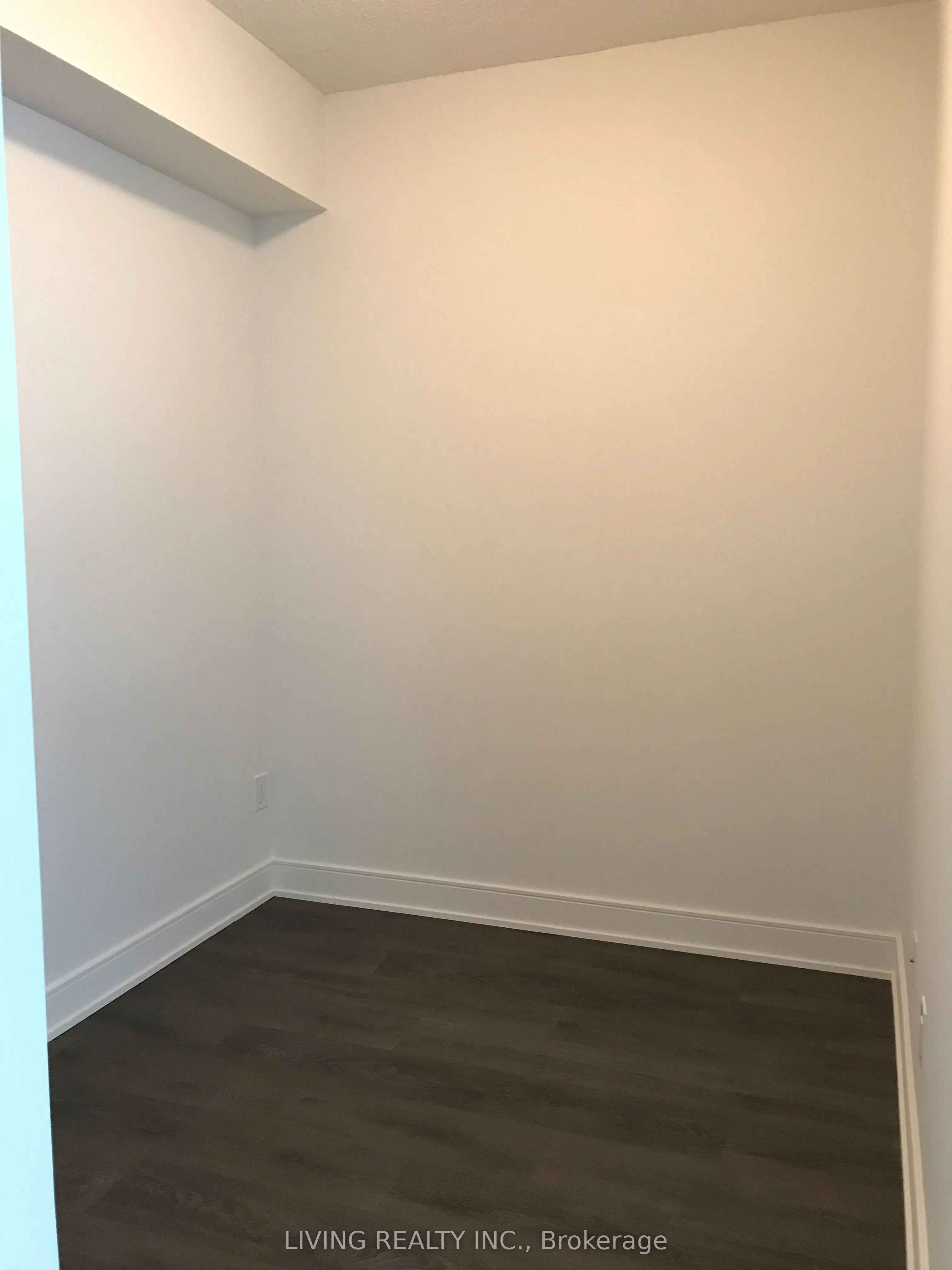525 Adelaide Street W, #1826