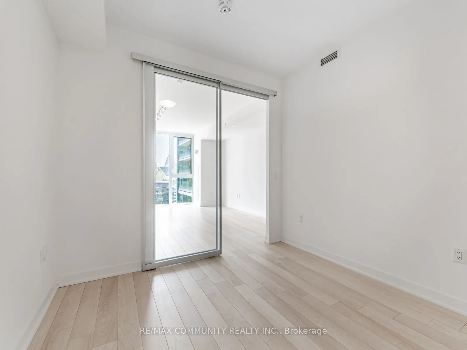 357 King Street W, #3506
