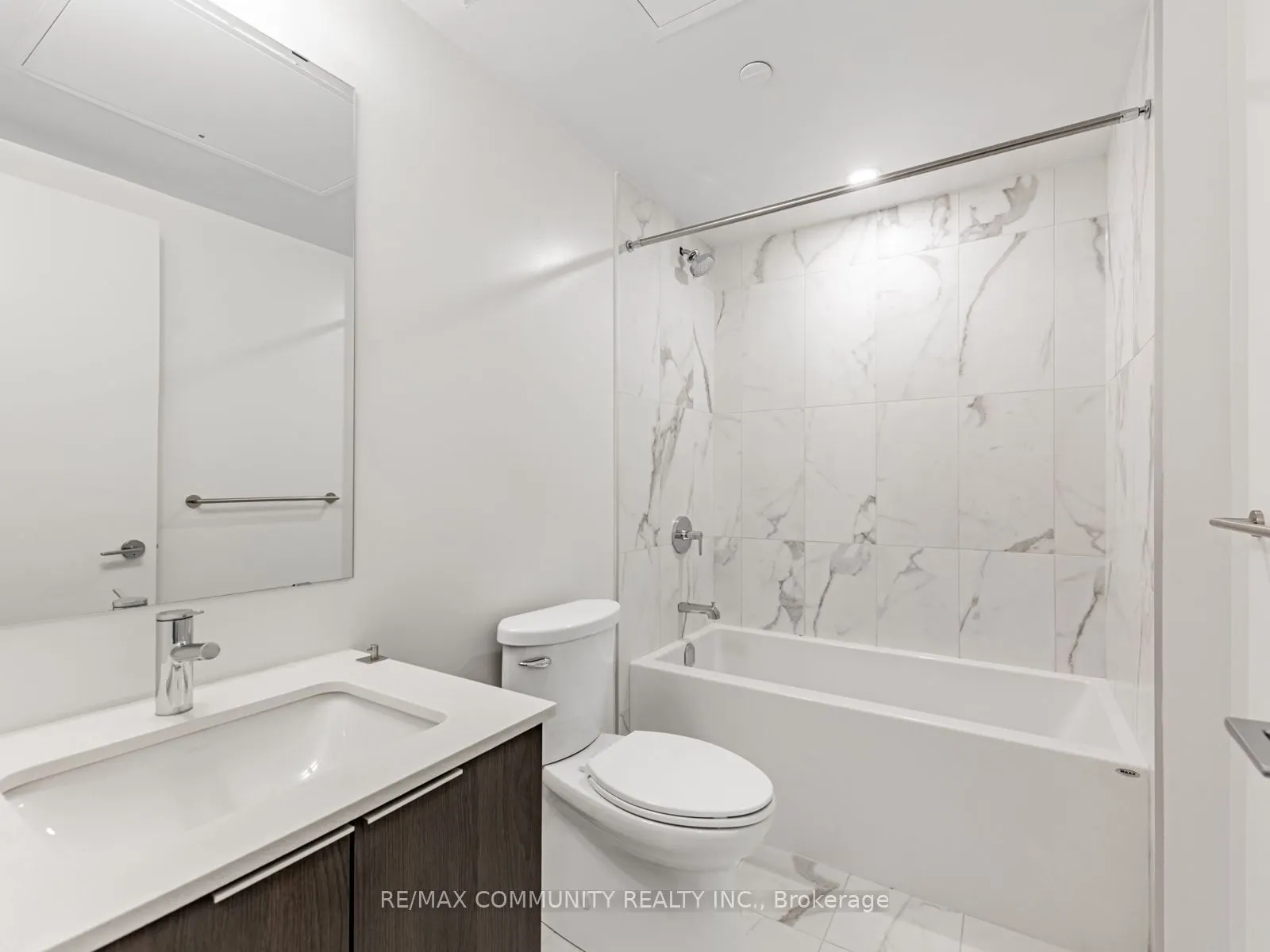 357 King Street W, #3506